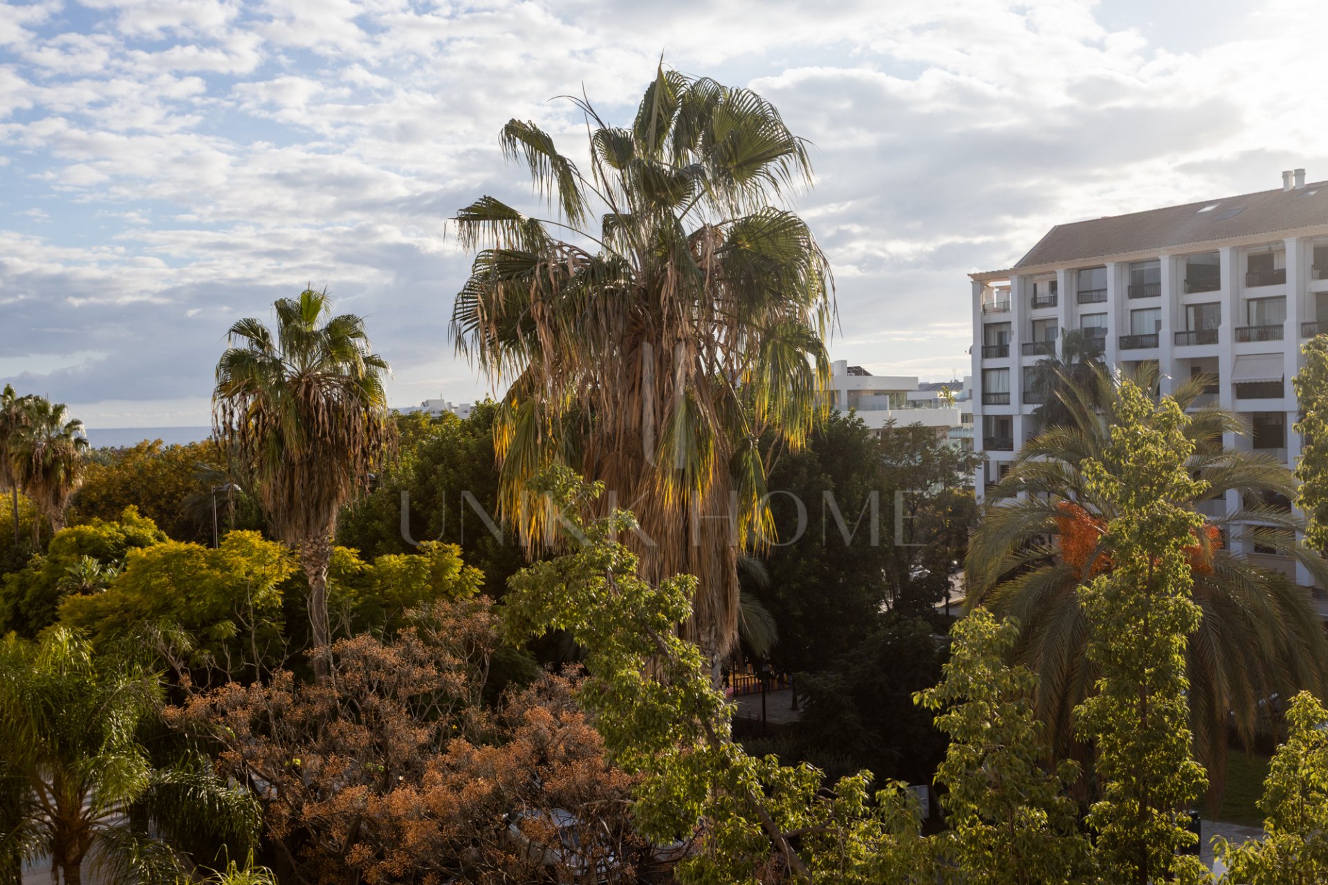 Ático Dúplex Exclusivo en el Corazón del Bulevar de San Pedro Alcántara