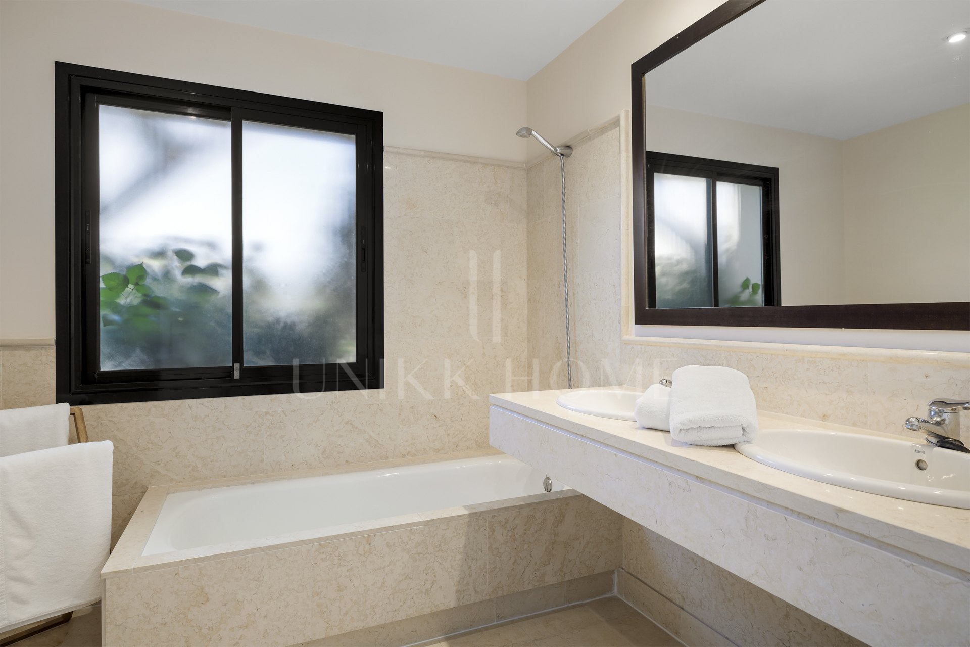 Ground Floor Apartment for Sale in Capanes del Golf, Benahavís – Luxury Gated Community