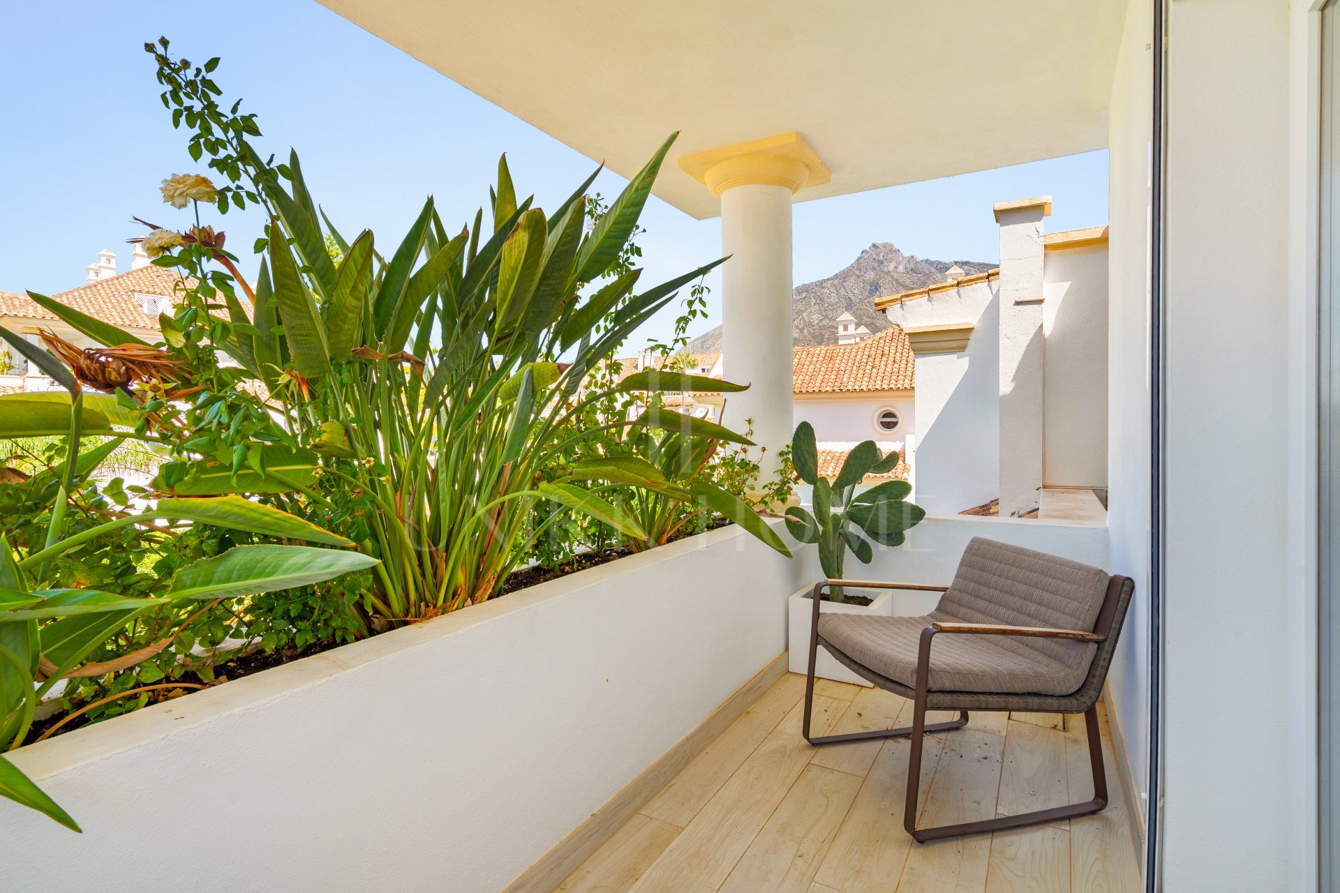 Renovated Duplex Penthouse in Monte Paraíso, Marbella Golden Mile