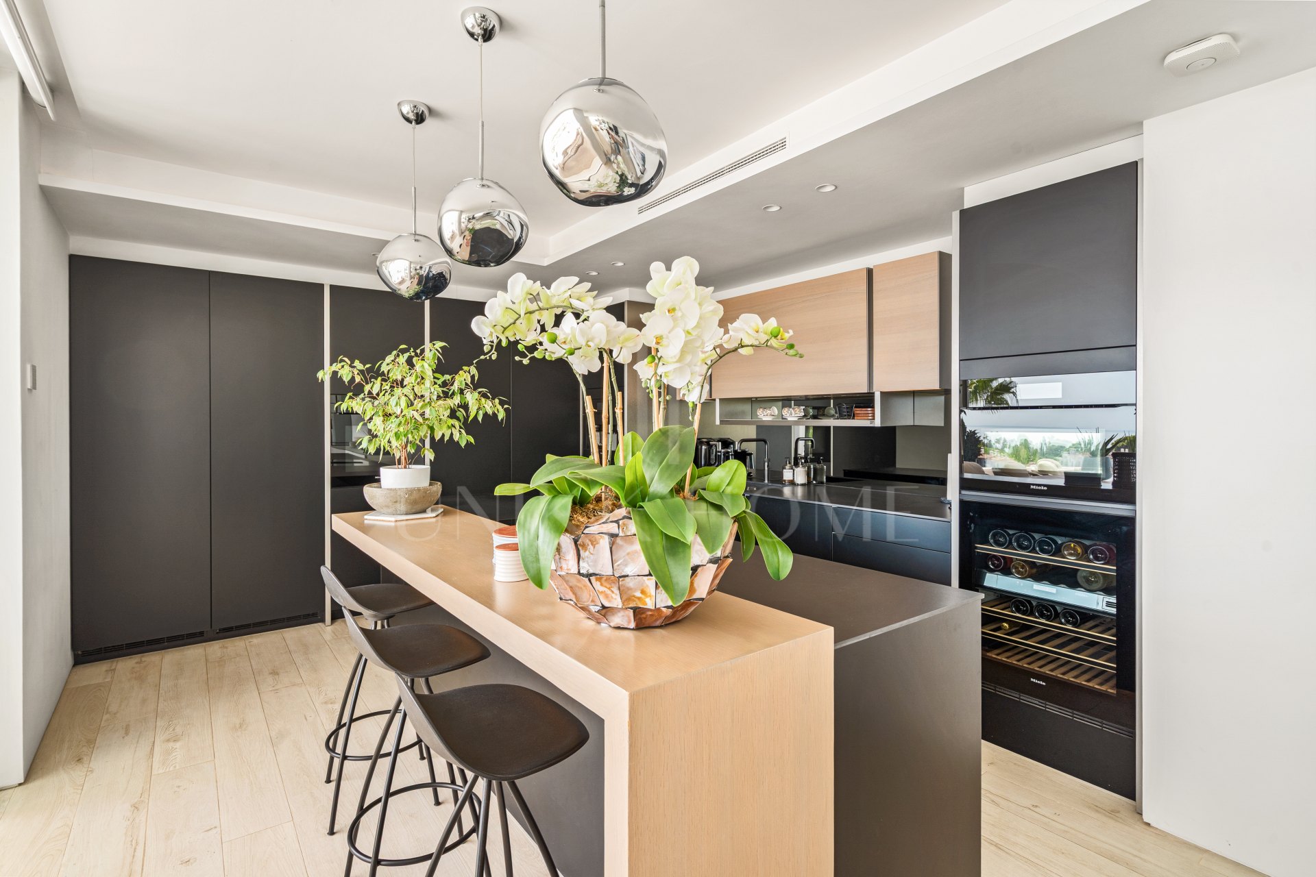 Renovated Duplex Penthouse in Monte Paraíso, Marbella Golden Mile