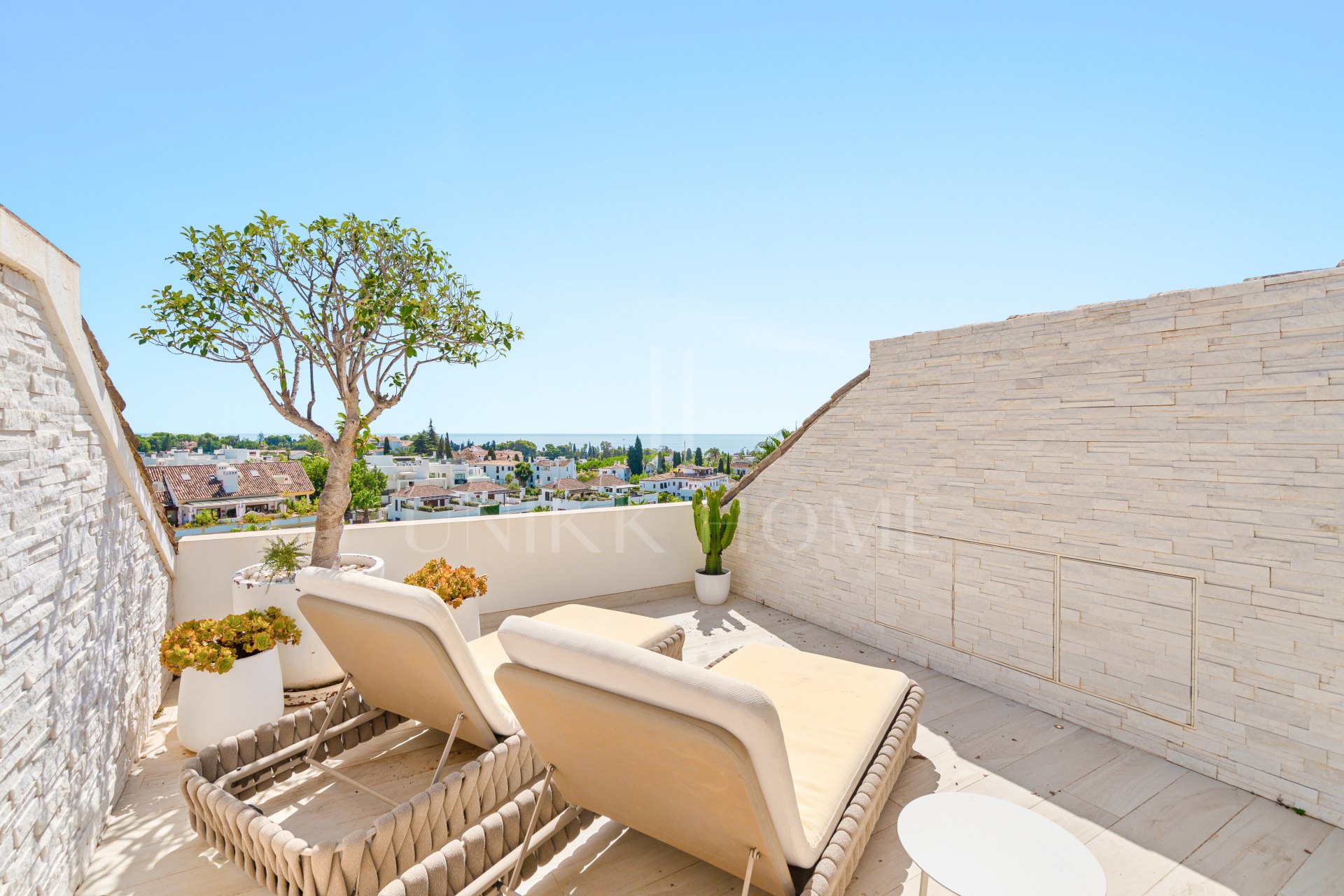 Renovated Duplex Penthouse in Monte Paraíso, Marbella Golden Mile