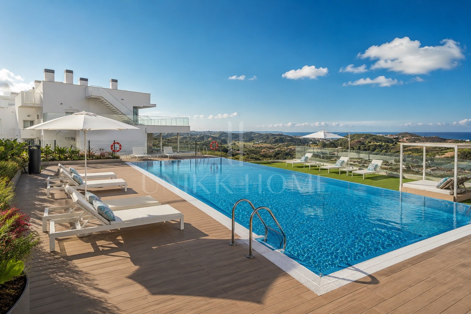 Luxury 2-Bedroom Apartment with Panoramic Sea Views in One Residences, Calanova Golf