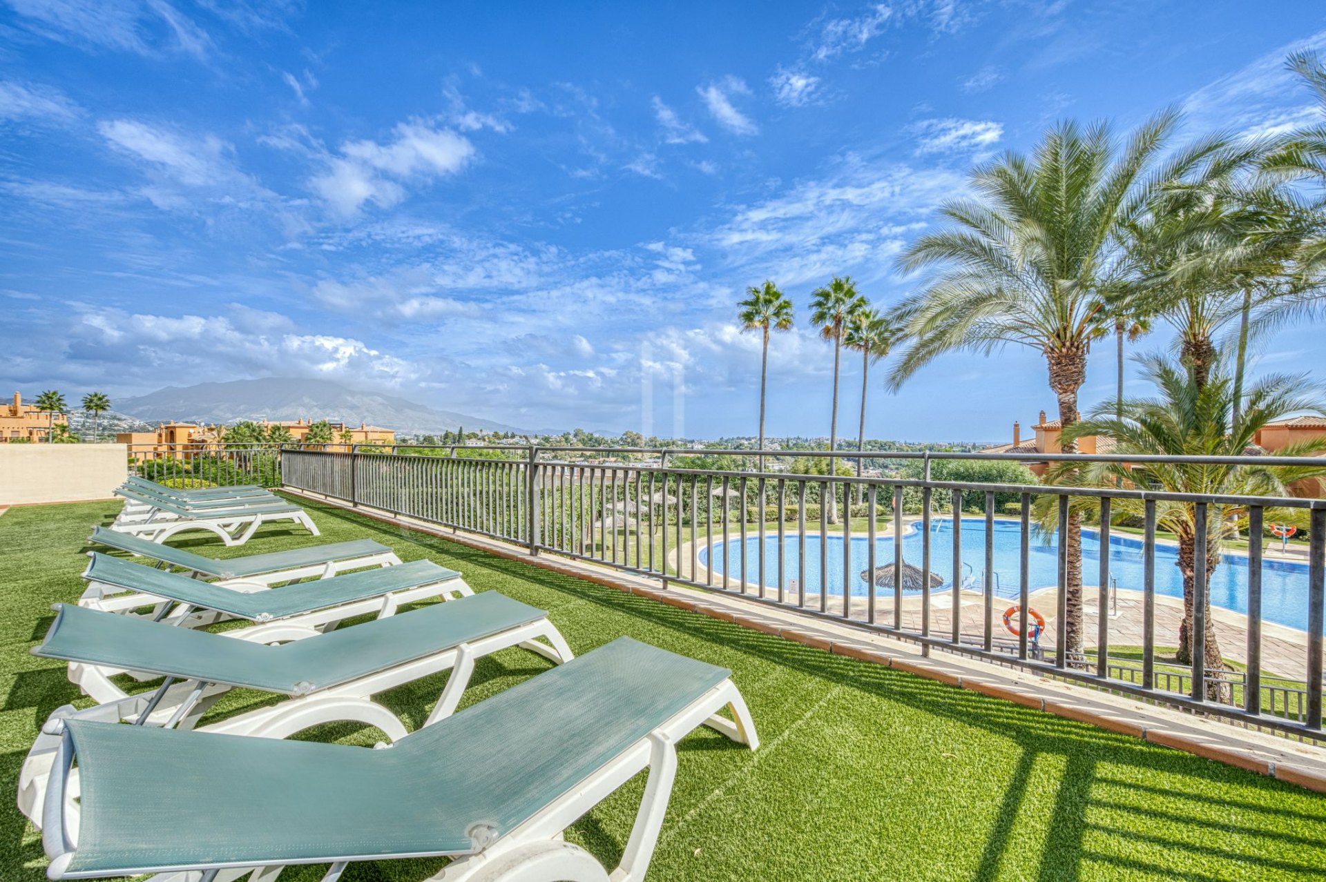 Luxury Elevated Ground Floor Apartment in Las Lomas del Conde Luque – Benahavís