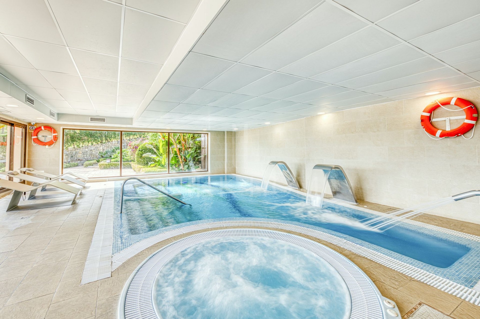 Luxury Elevated Ground Floor Apartment in Las Lomas del Conde Luque – Benahavís