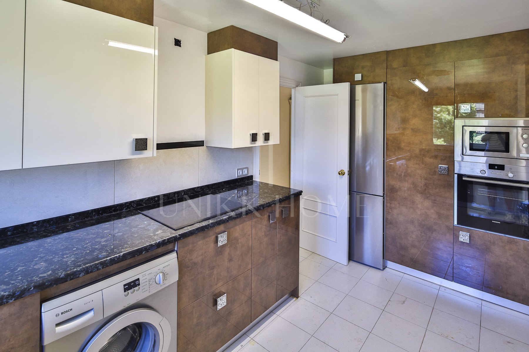 Excepcional Ático Dúplex Art Decó en Primera Línea de Golf – Guadalmina Alta, Marbella