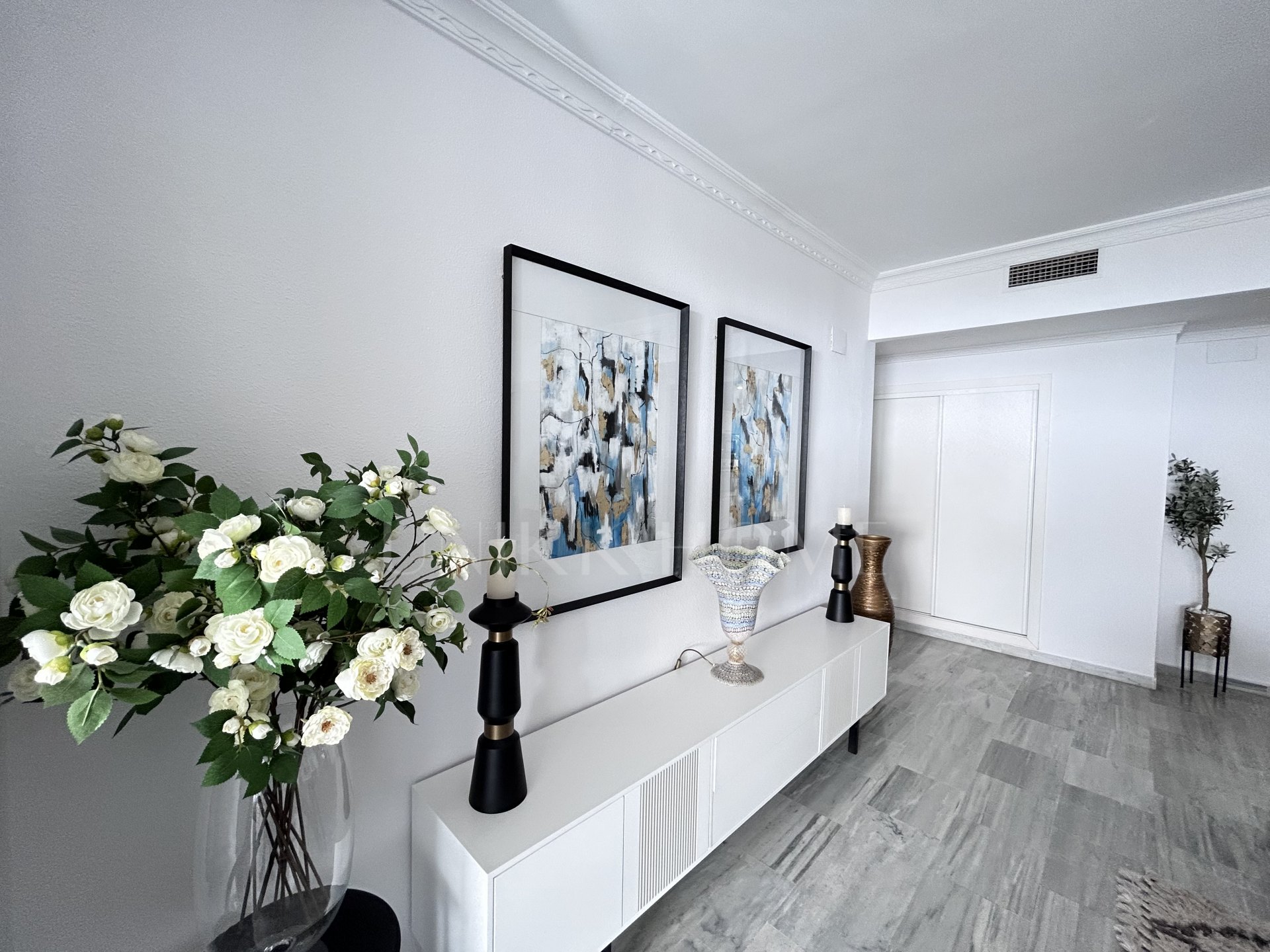 Apartamento en venta en Cabopino, Marbella Este