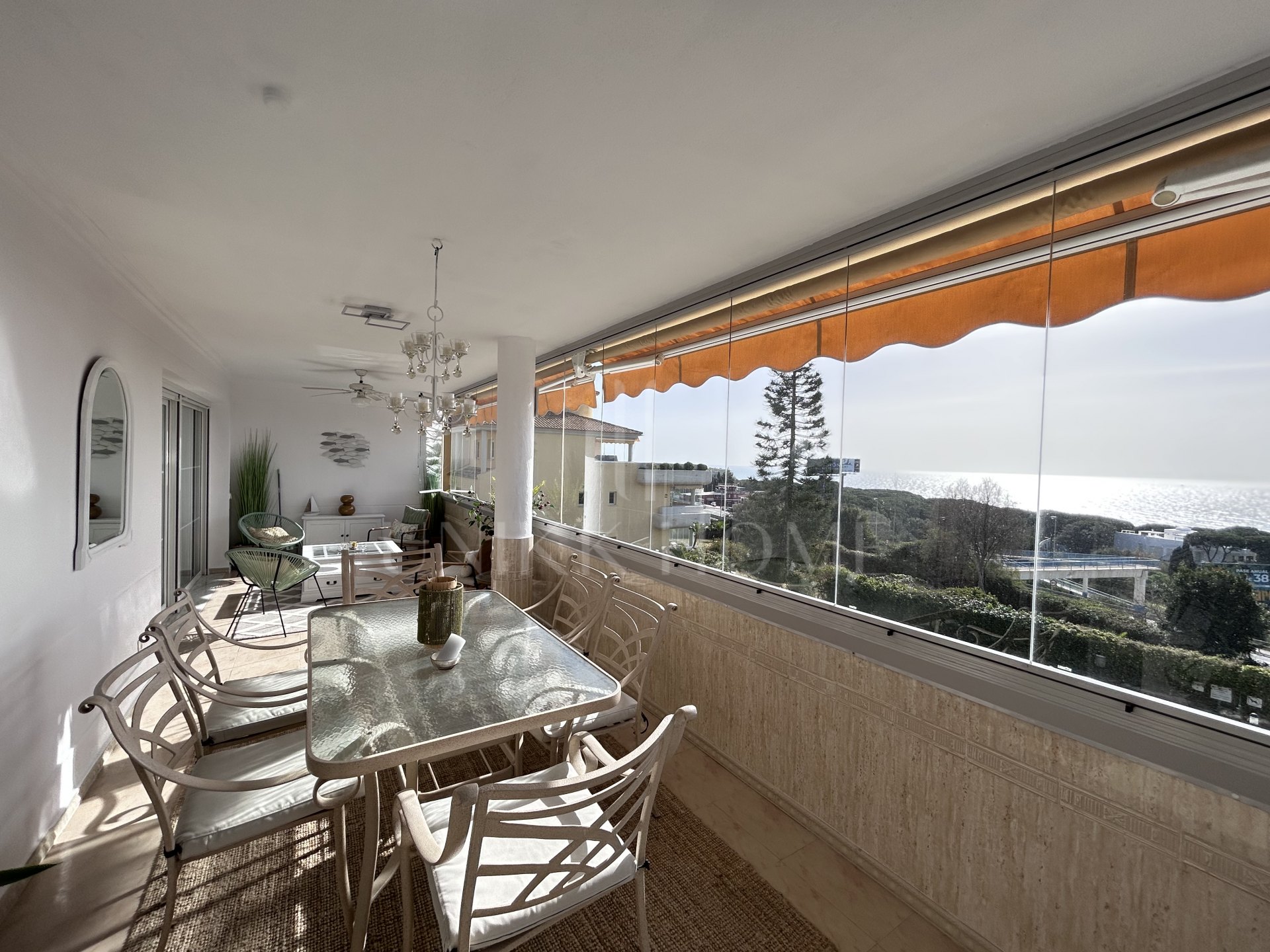 Apartamento en venta en Cabopino, Marbella Este