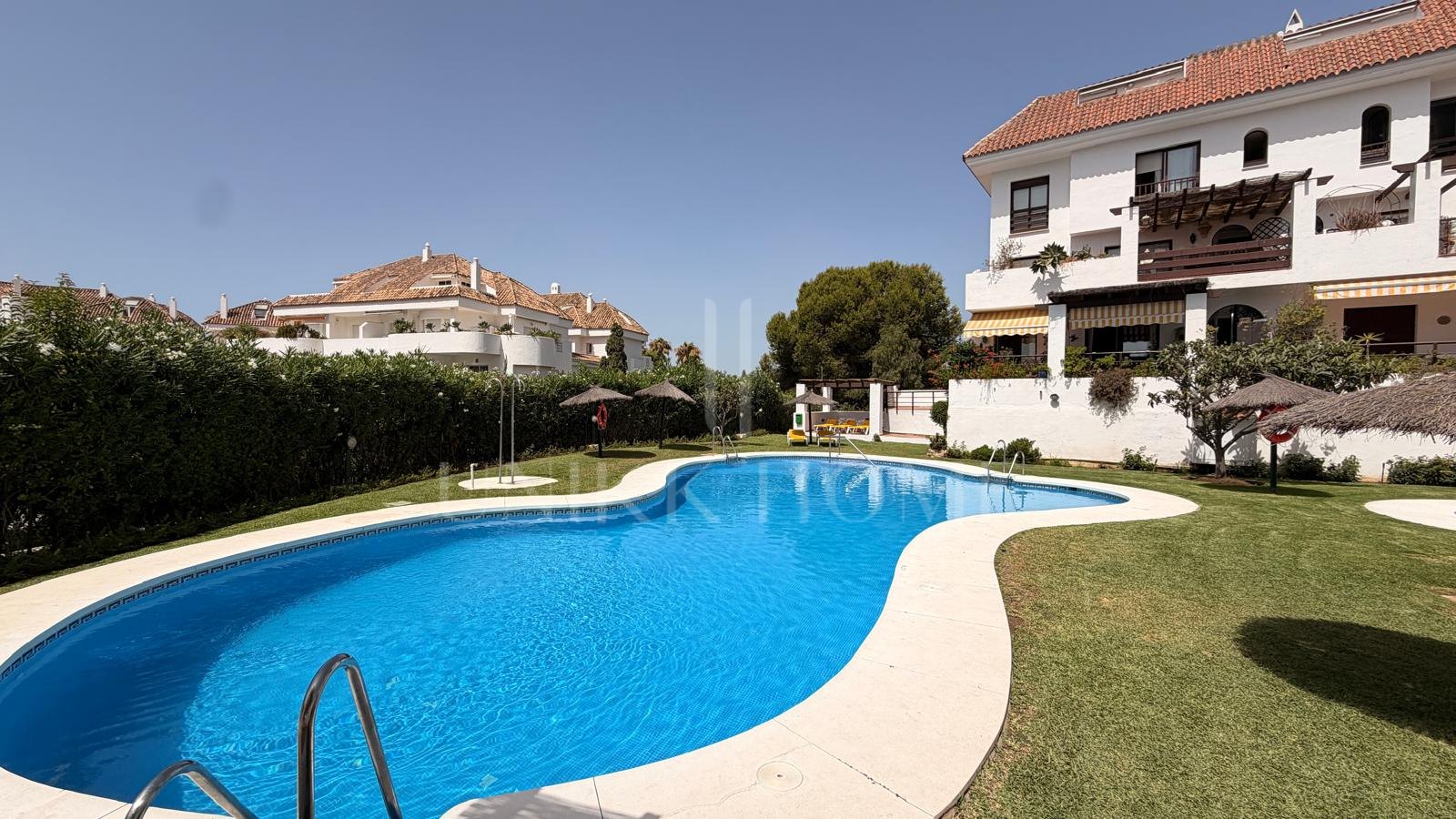 Apartamento en venta en Coto Real II, Marbella Milla de Oro