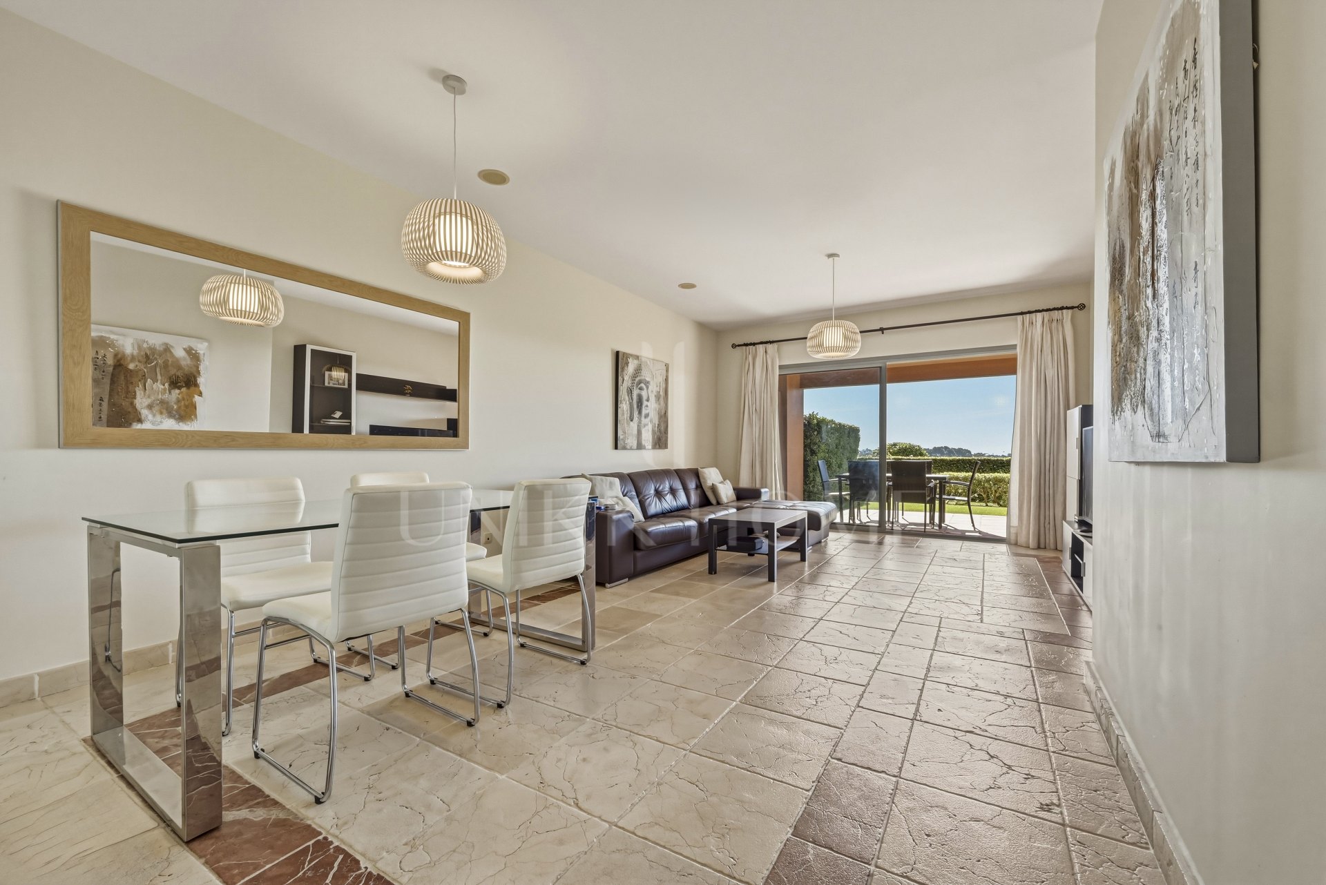 Ground Floor Apartment in Benatalaya – Private Garden, 24H Security & Prime Location