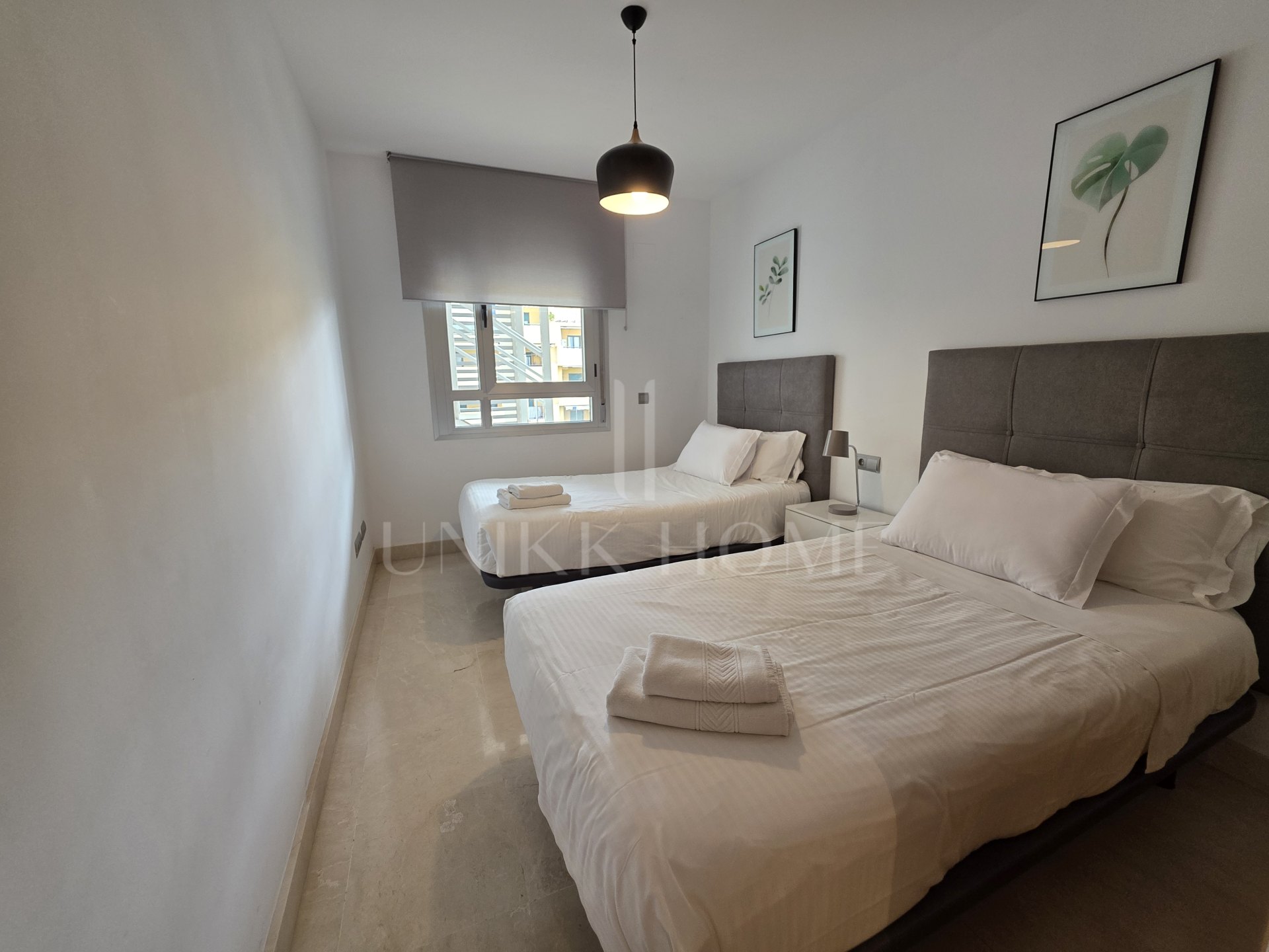 Ático Dúplex en Venta en San Pedro Playa con Gran Solárium y Parking