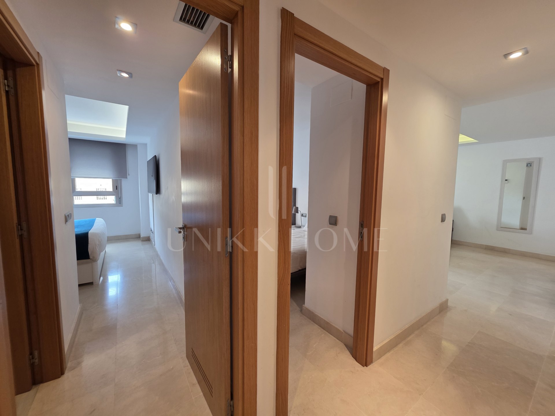 Ático Dúplex en Venta en San Pedro Playa con Gran Solárium y Parking