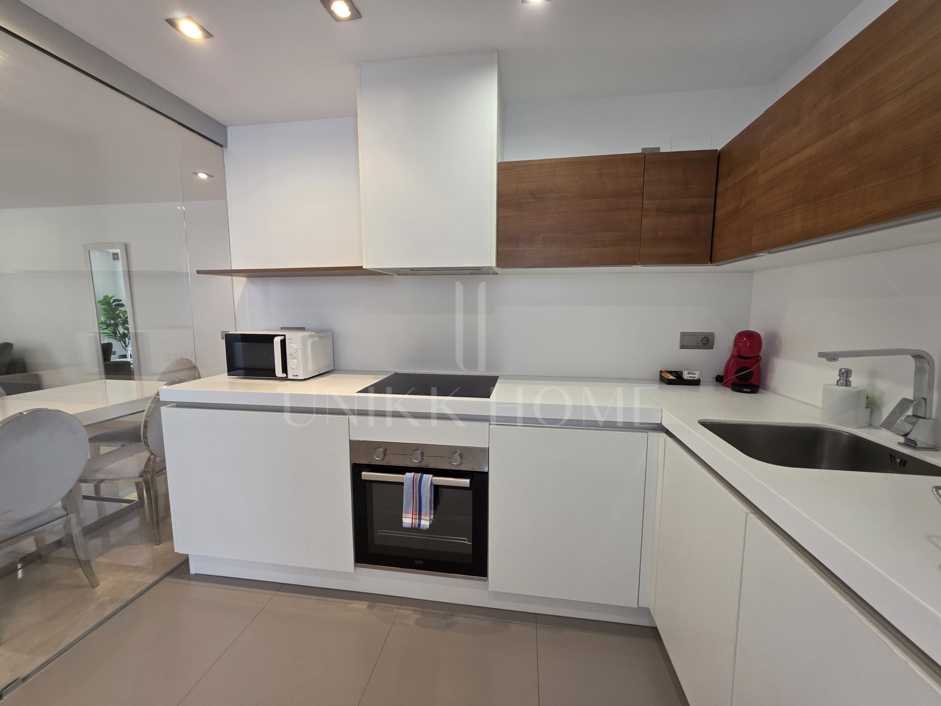 Ático Dúplex en Venta en San Pedro Playa con Gran Solárium y Parking