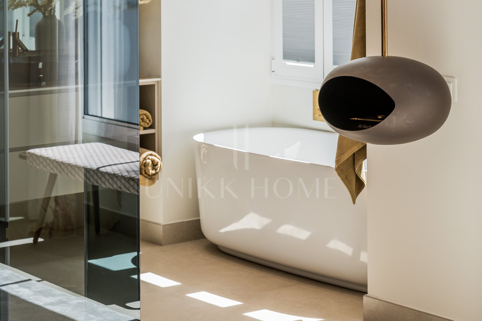 Elegante apartamento de 3 dormitorios en Los Monteros Palm Beach: el lujo costero redefinido