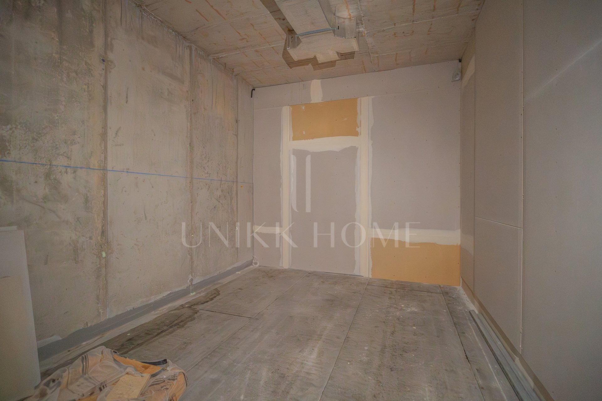 EXCLUSIVE LUXURY CONTEMPORARY VILLA WITH LICENSE – 65% COMPLETED