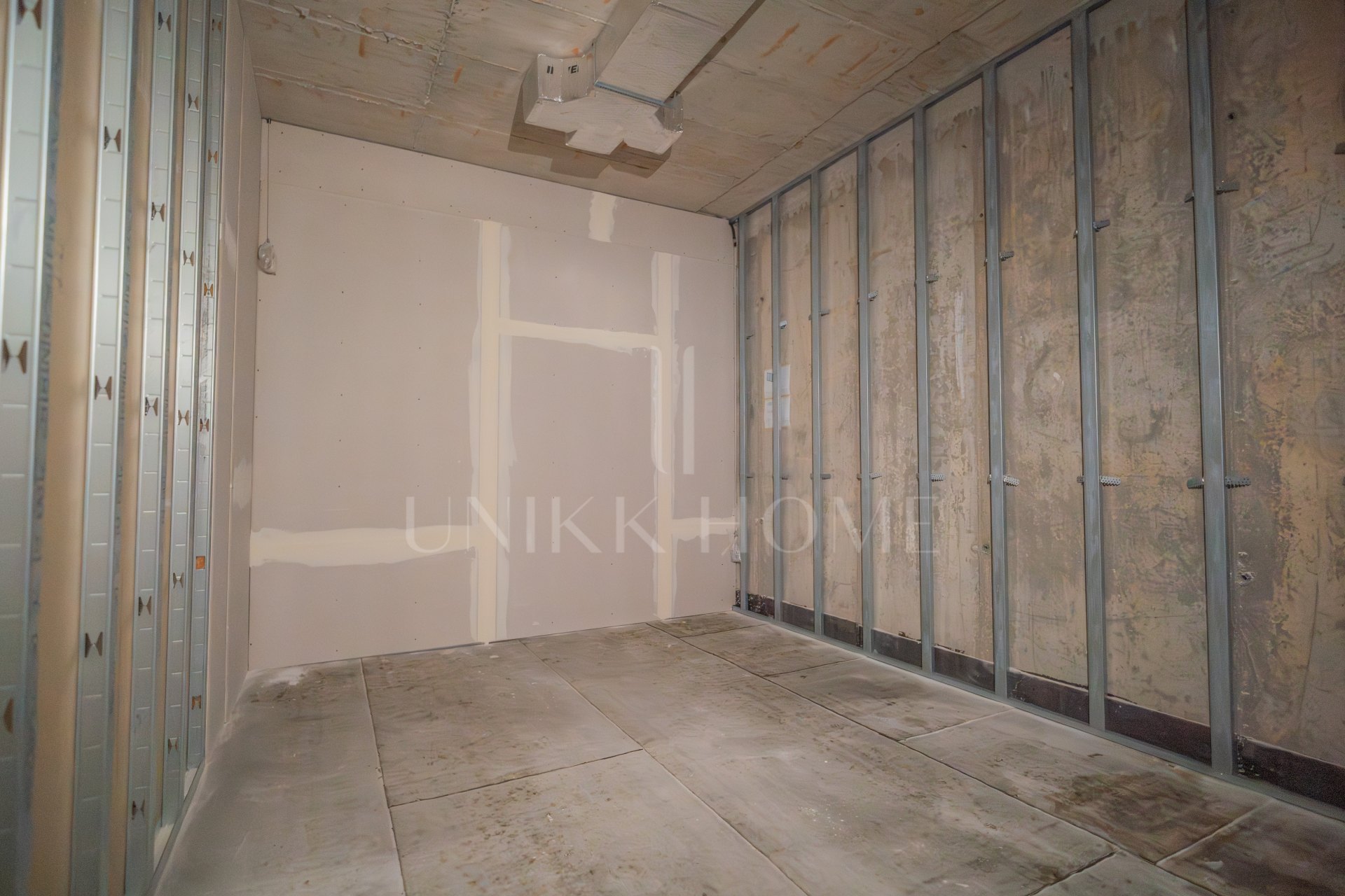 EXCLUSIVE LUXURY CONTEMPORARY VILLA WITH LICENSE – 65% COMPLETED