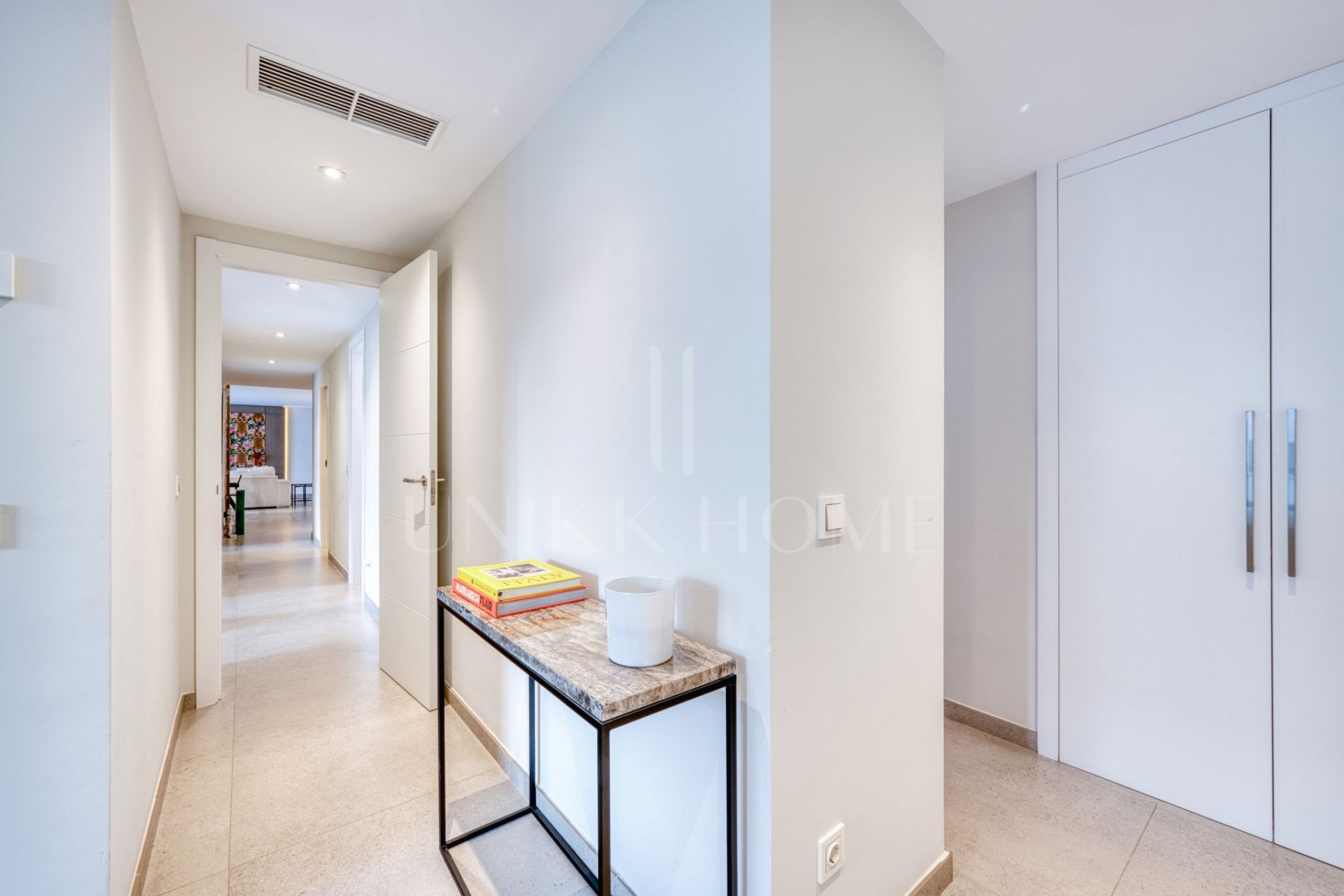 Exclusivo ático con solárium privado de 150 m² en el corazón de San Pedro de Alcántara