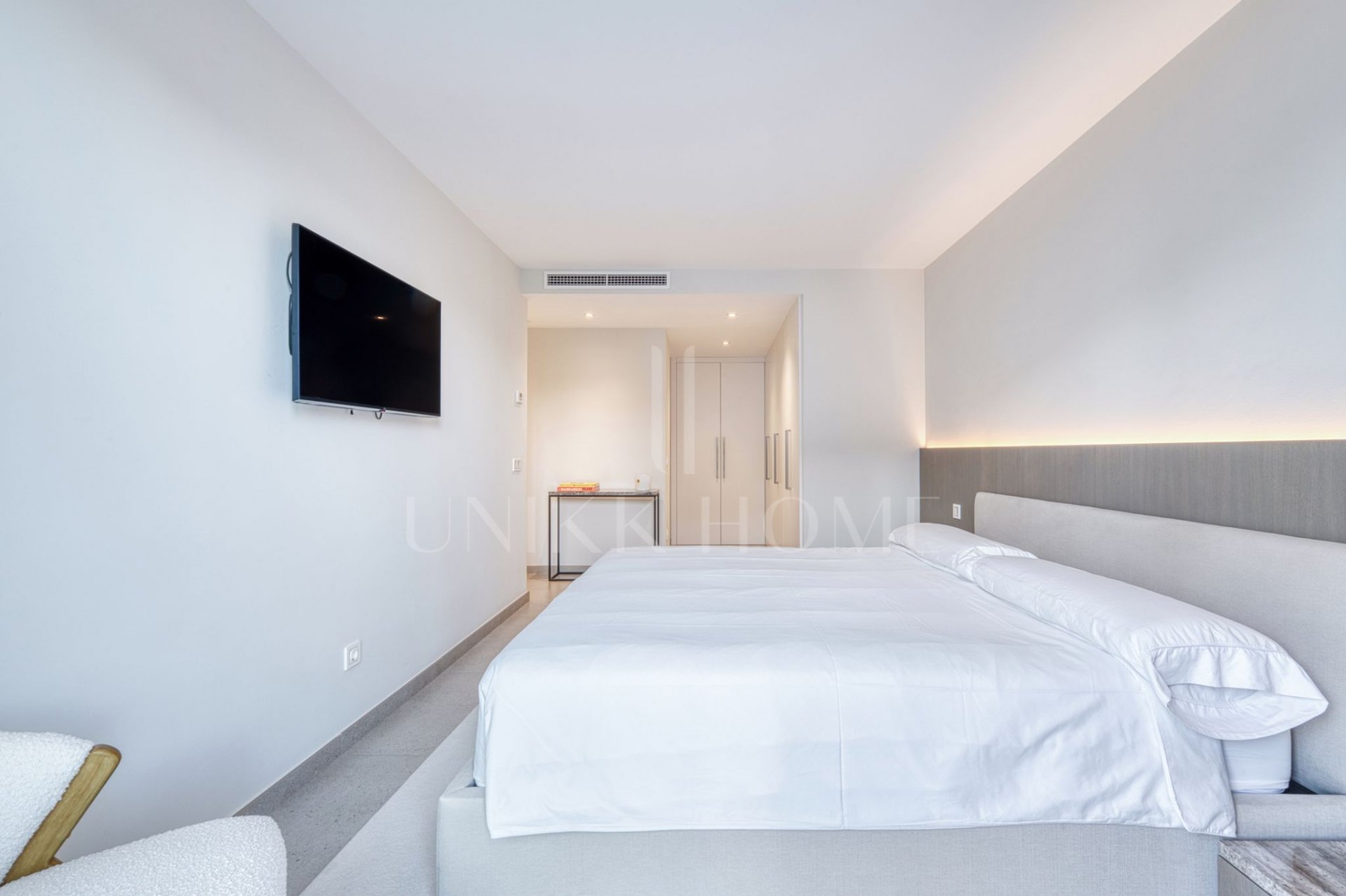 Exclusivo ático con solárium privado de 150 m² en el corazón de San Pedro de Alcántara