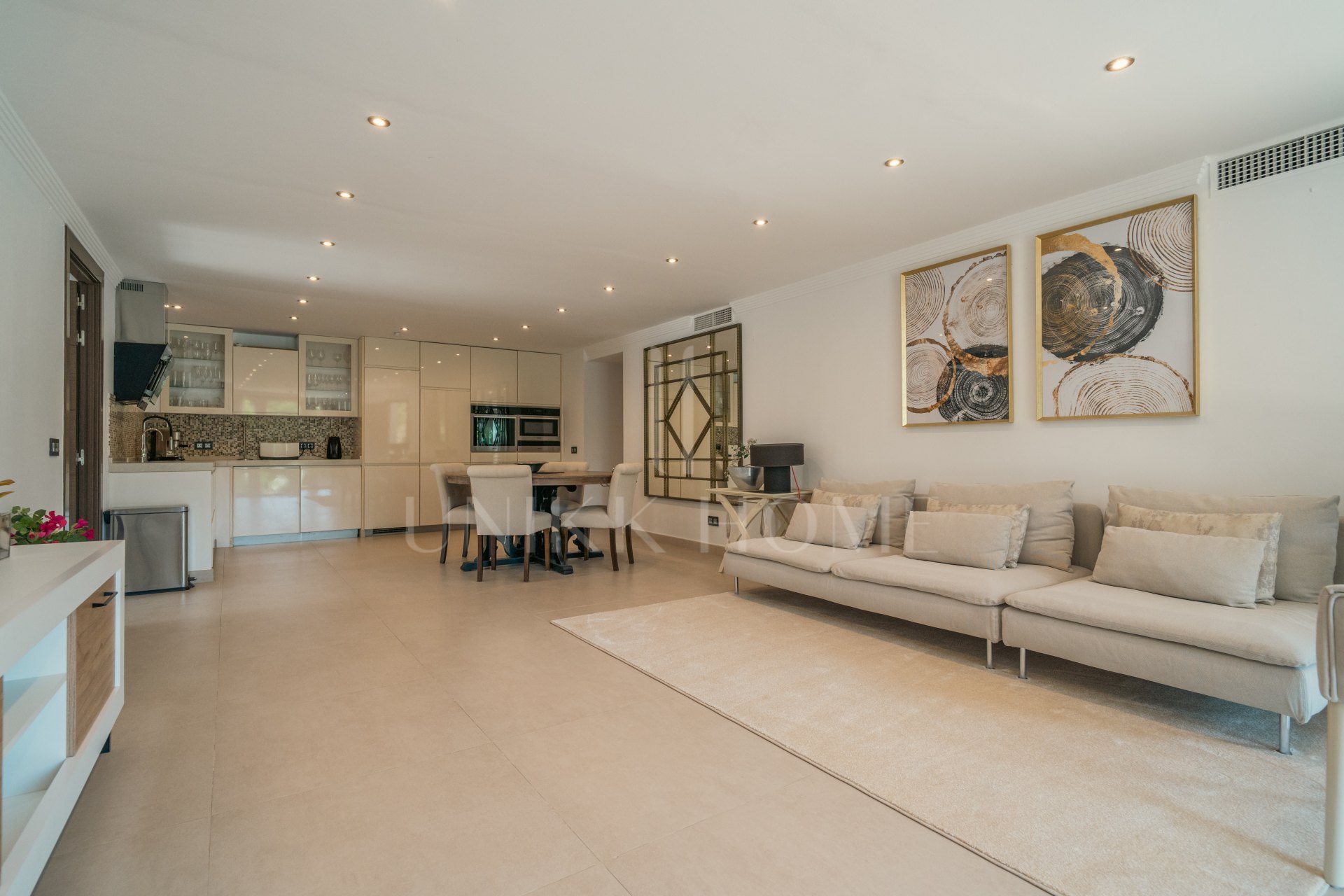 Villa en venta en San Pedro Playa, San Pedro de Alcantara