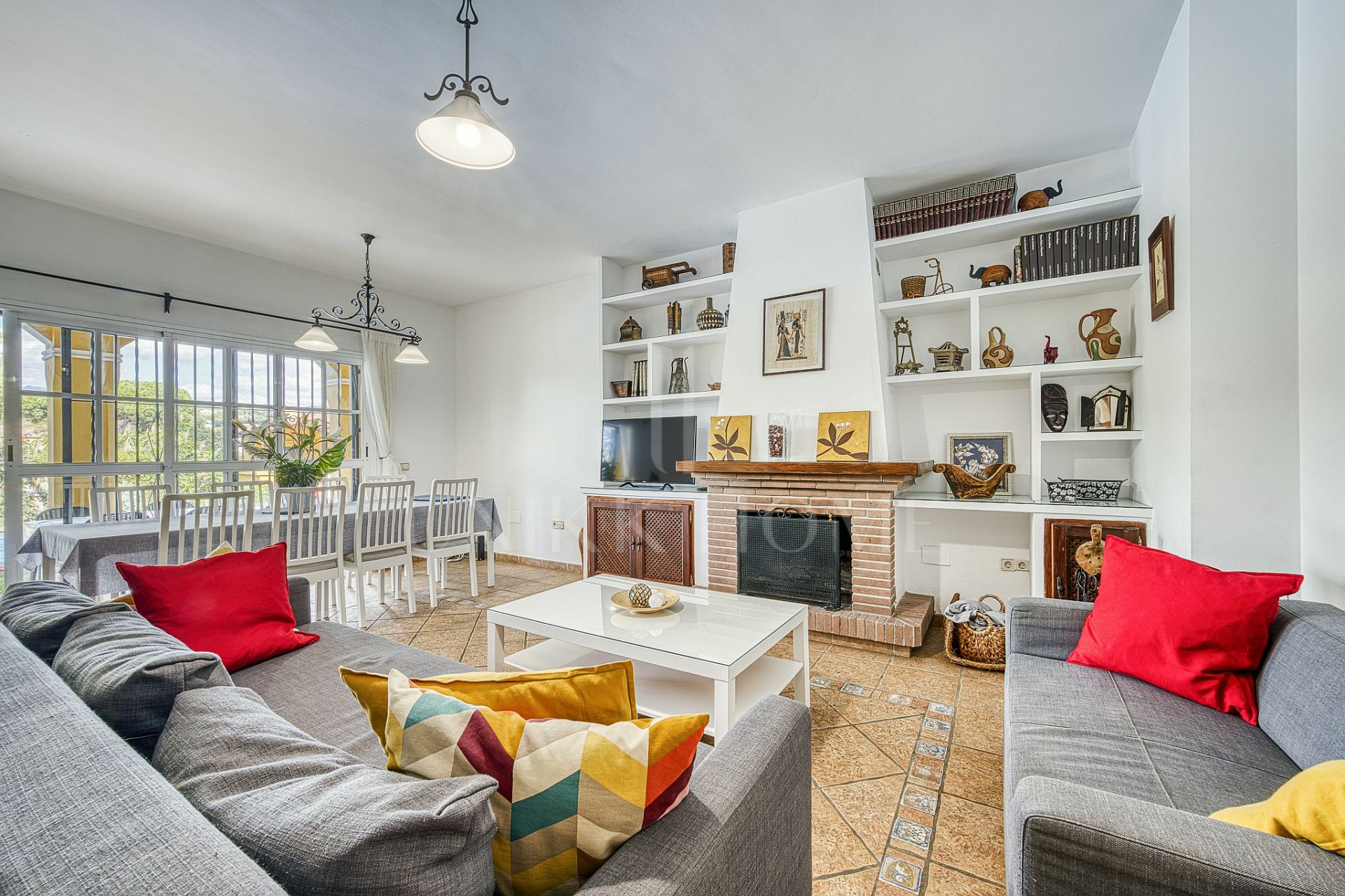 Independent Mediterranean-Style Villa Just 900 m from the Beach – Marbella East