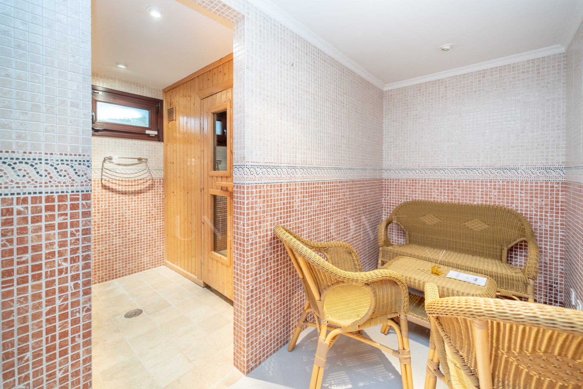 Villa en venta en El Rosario, Marbella Este