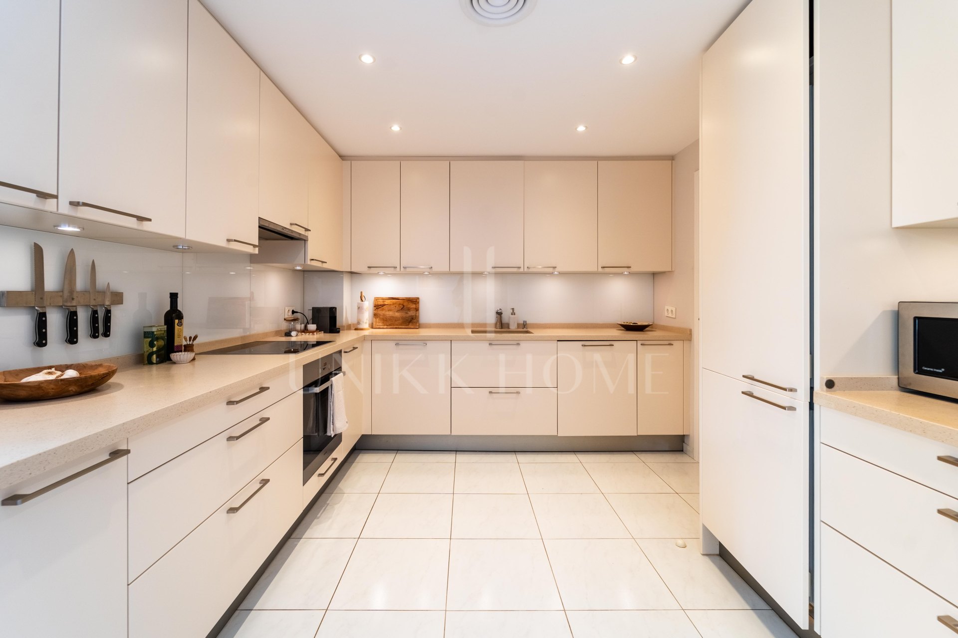 Villa en venta en Elviria, Marbella Este