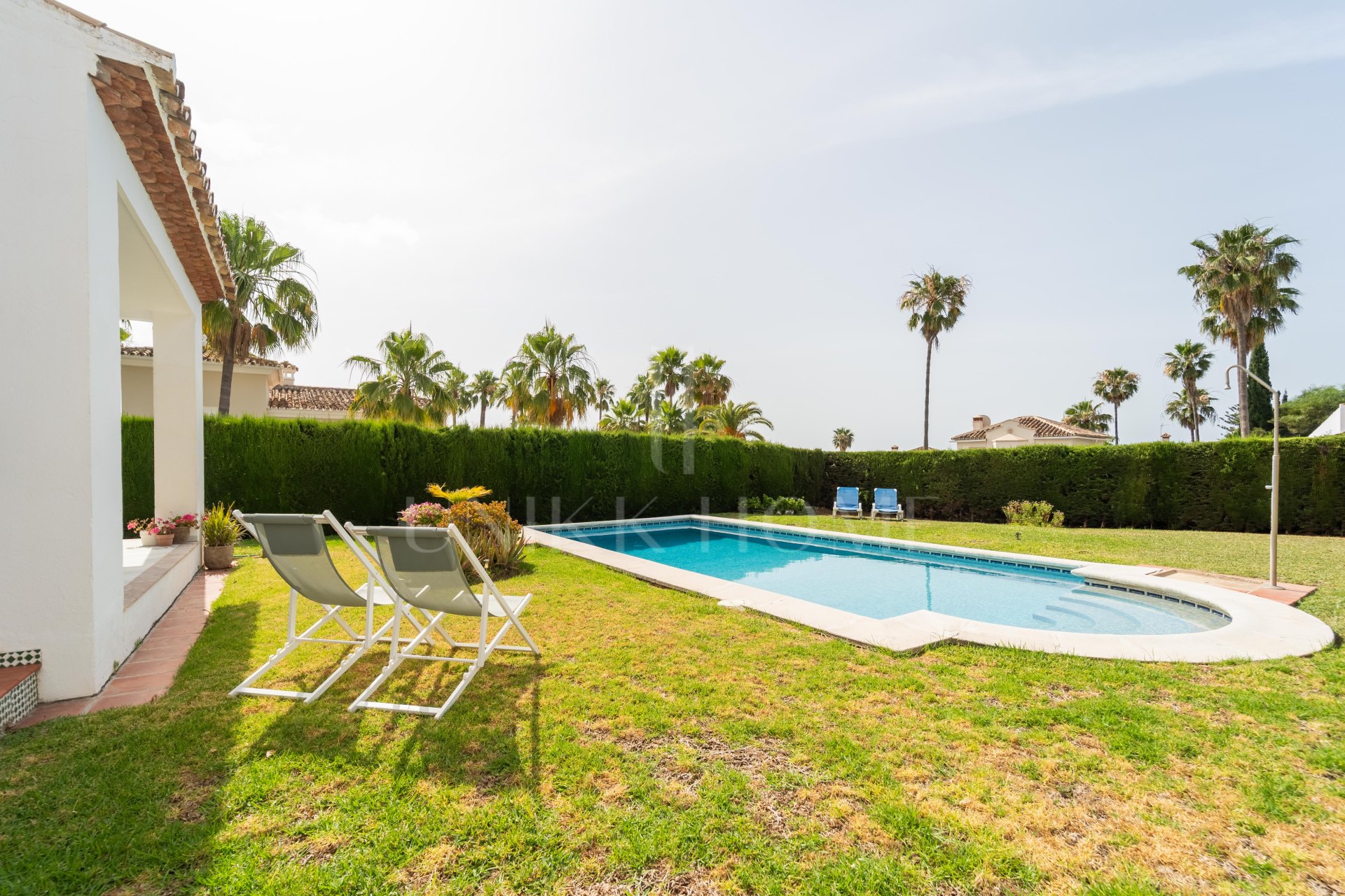 Villa en venta en Elviria, Marbella Este