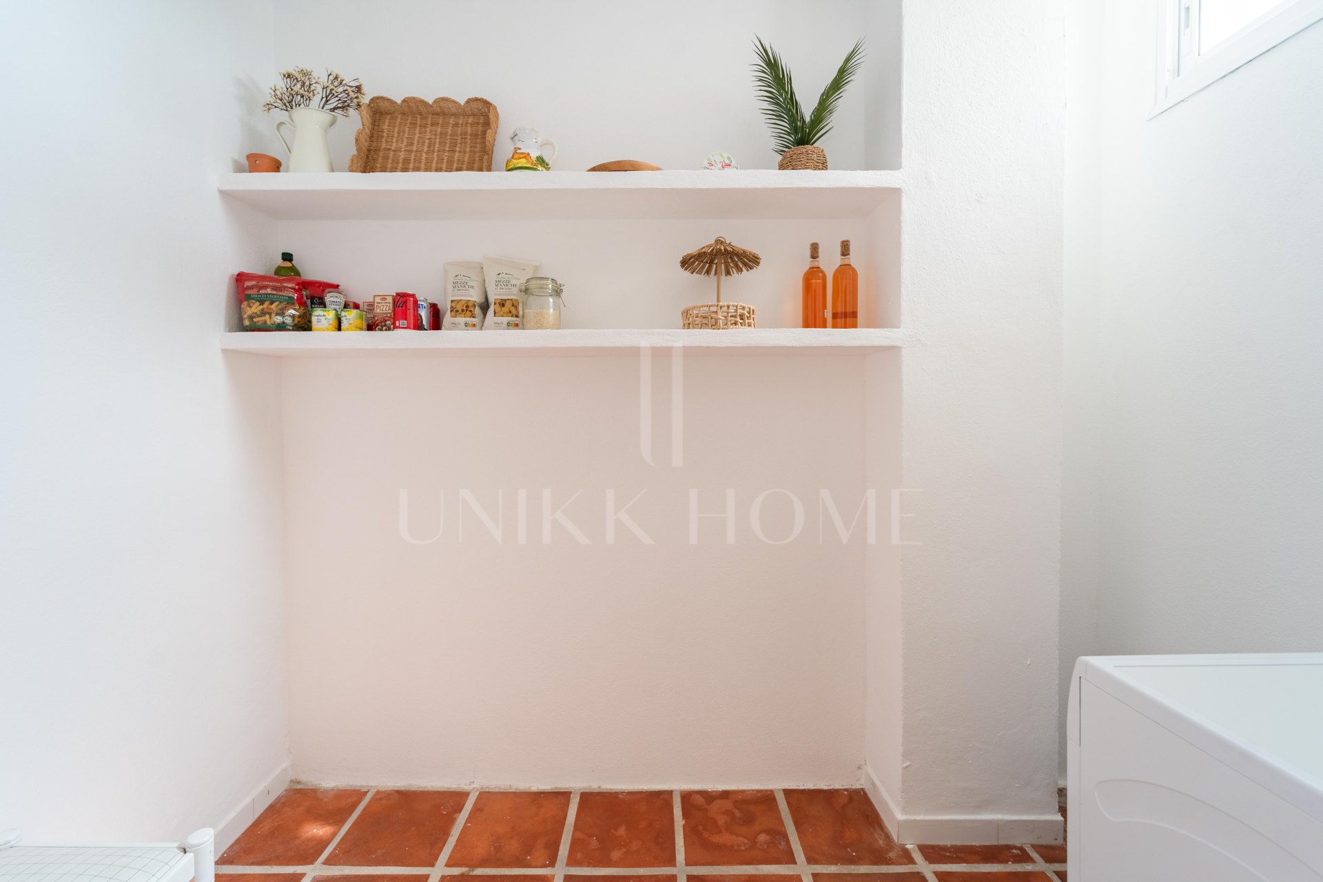 Villa en venta en Elviria, Marbella Este