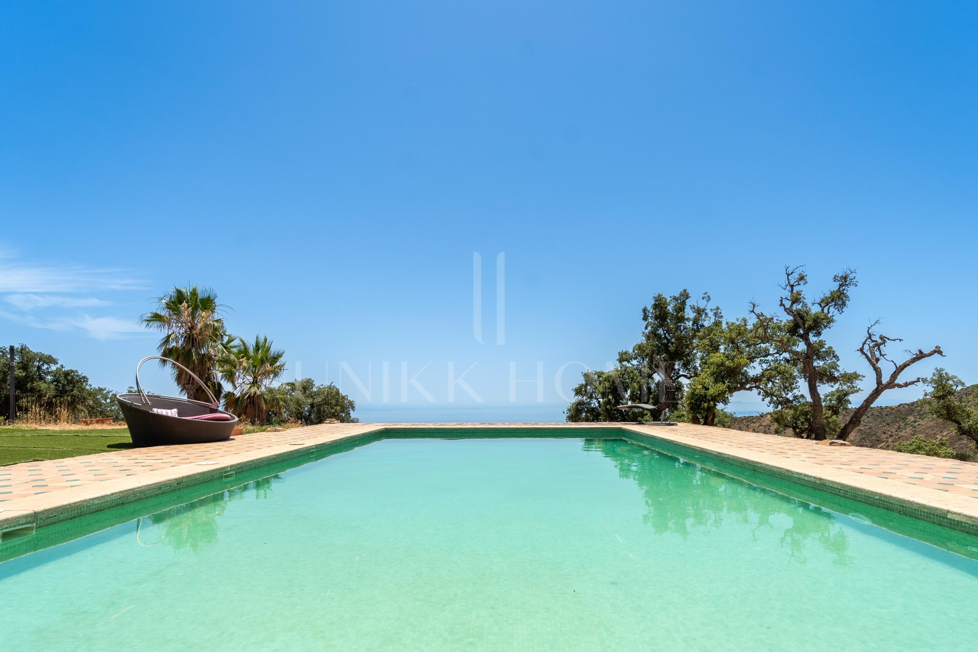 Villa en venta en La Mairena, Marbella Este