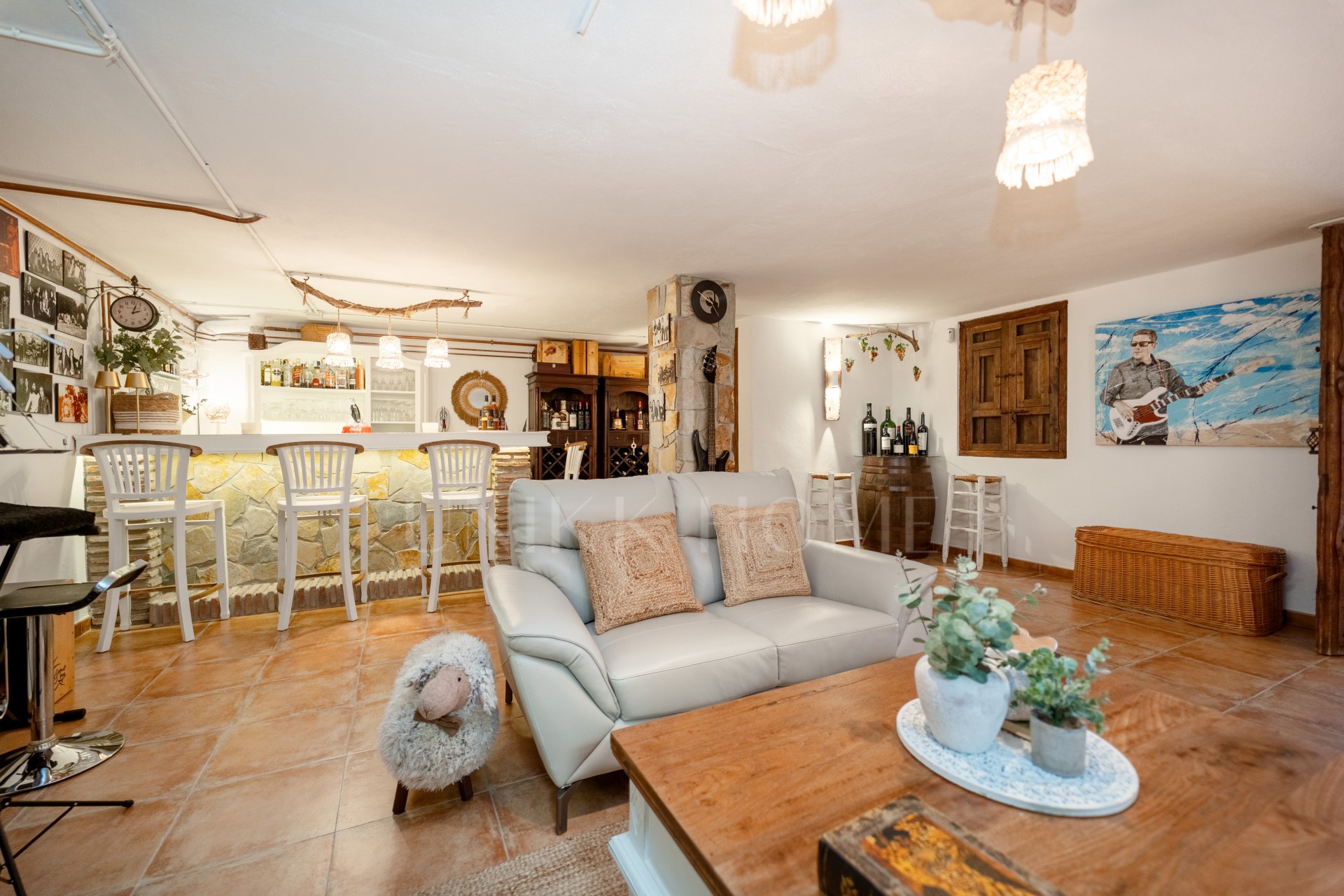 Villa mediterránea de lujo con jardin y pisicna pirvada en La Sierrezuela