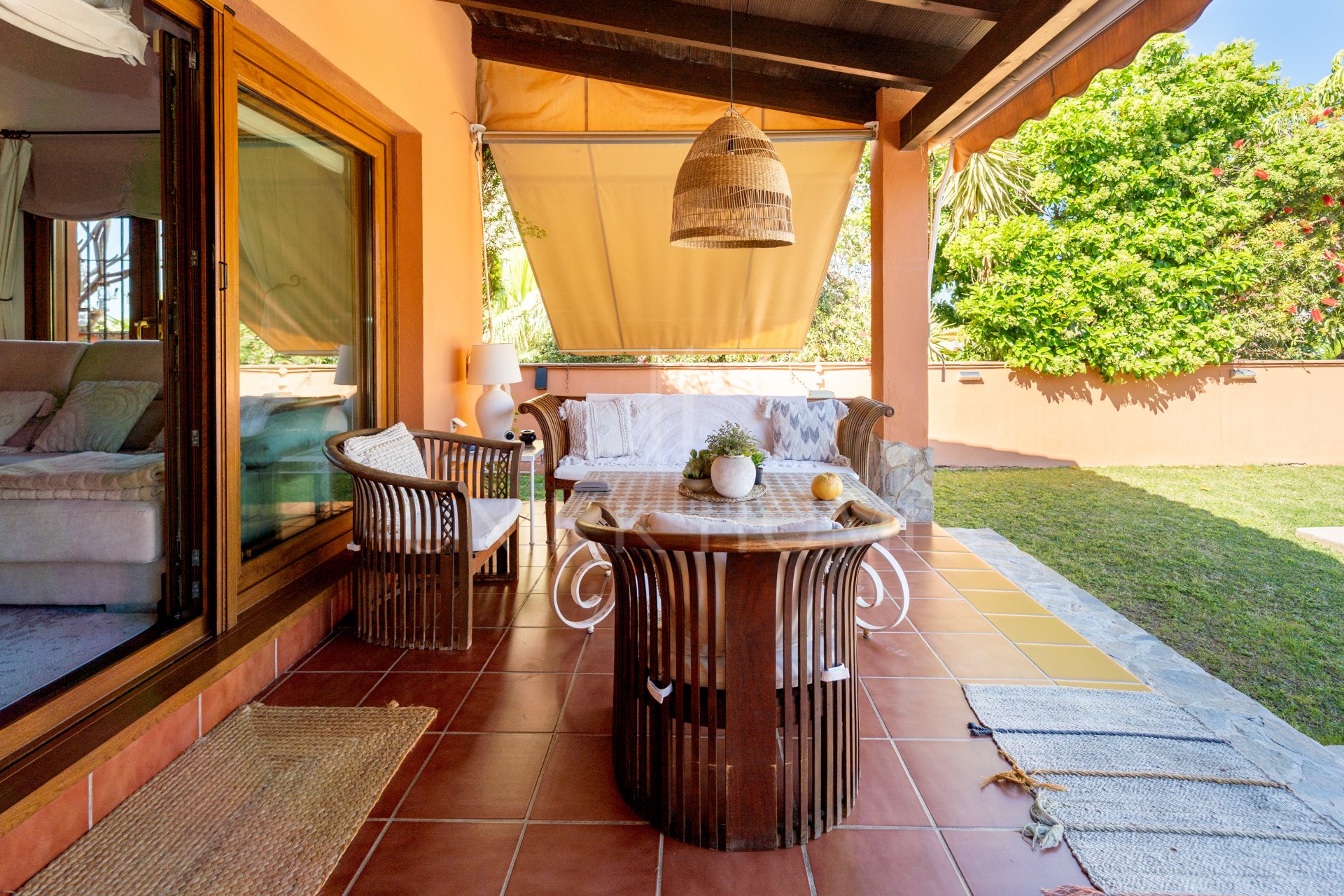 Villa mediterránea de lujo con jardin y pisicna pirvada en La Sierrezuela