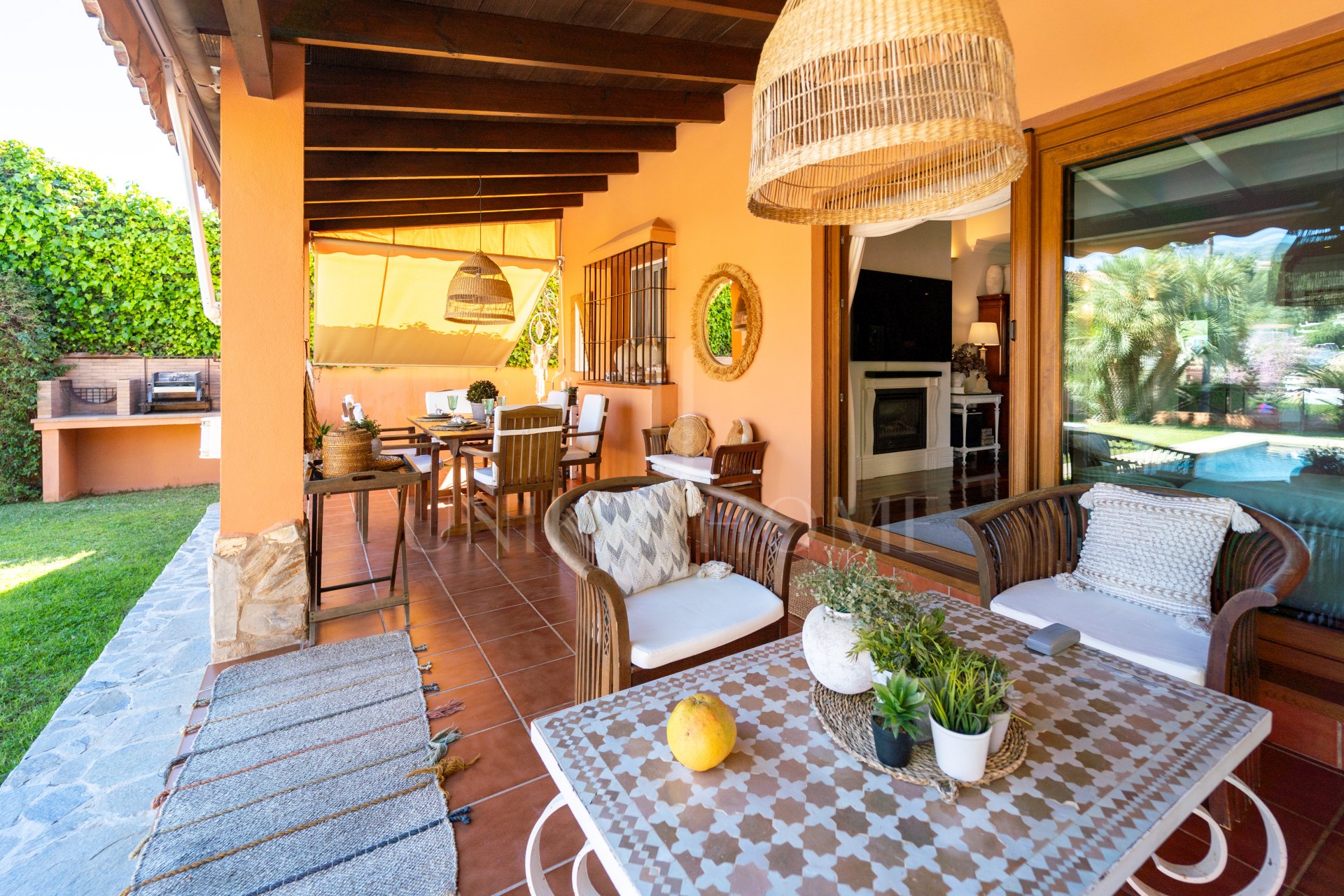 Villa mediterránea de lujo con jardin y pisicna pirvada en La Sierrezuela