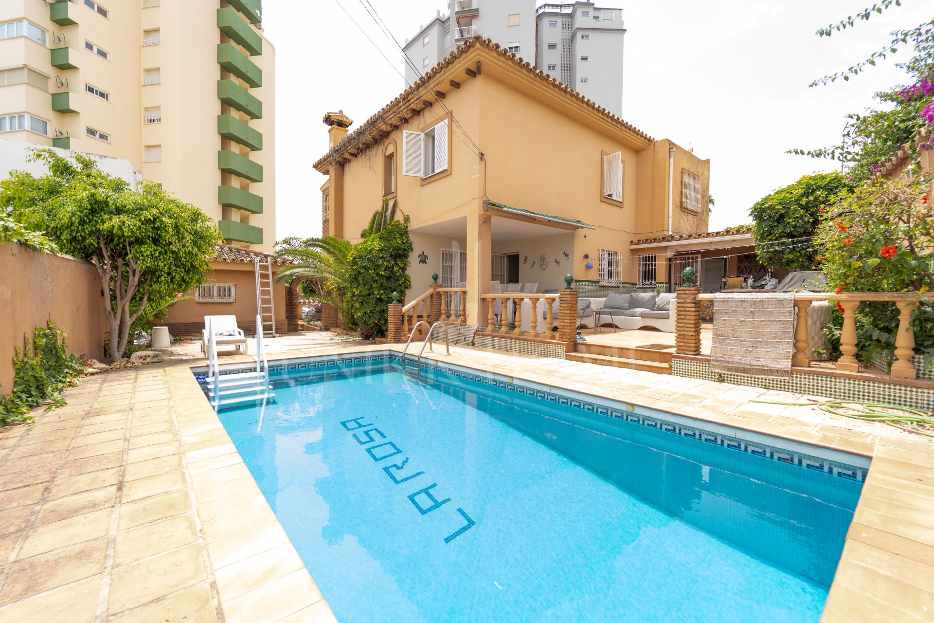 Villa for sale in Fuengirola Centro