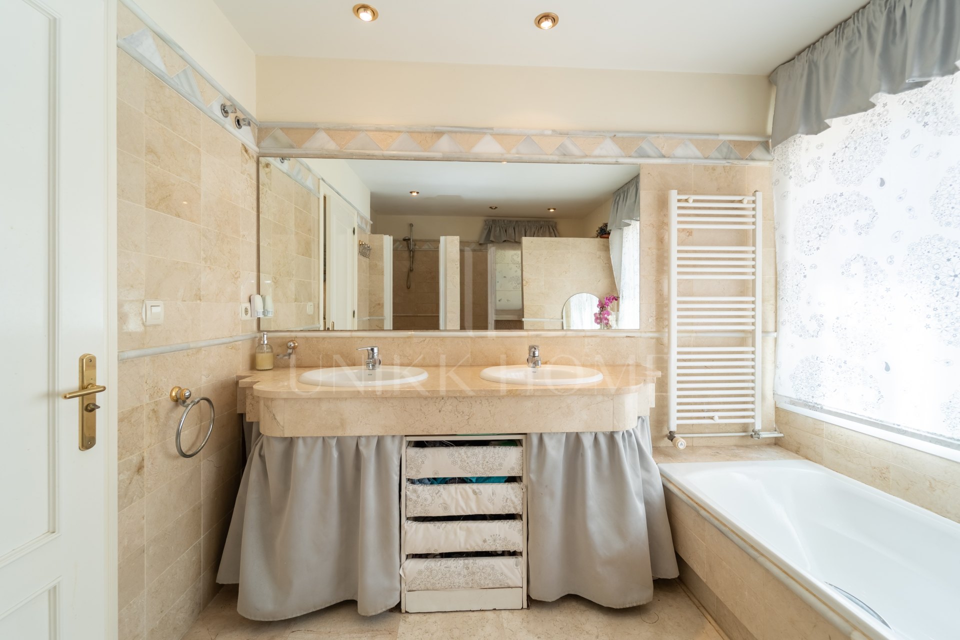 Spacious Villa with Sea Views in El Rosario