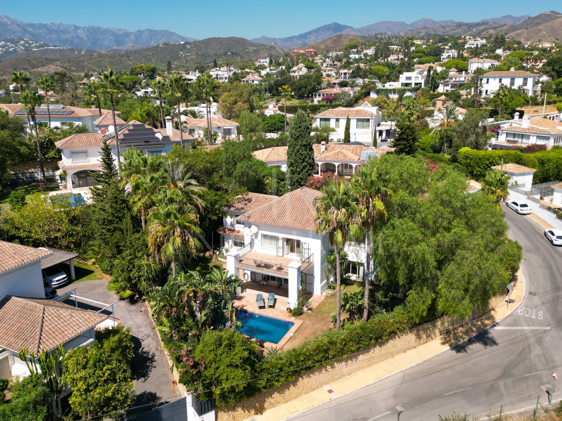Spacious Villa with Sea Views in El Rosario