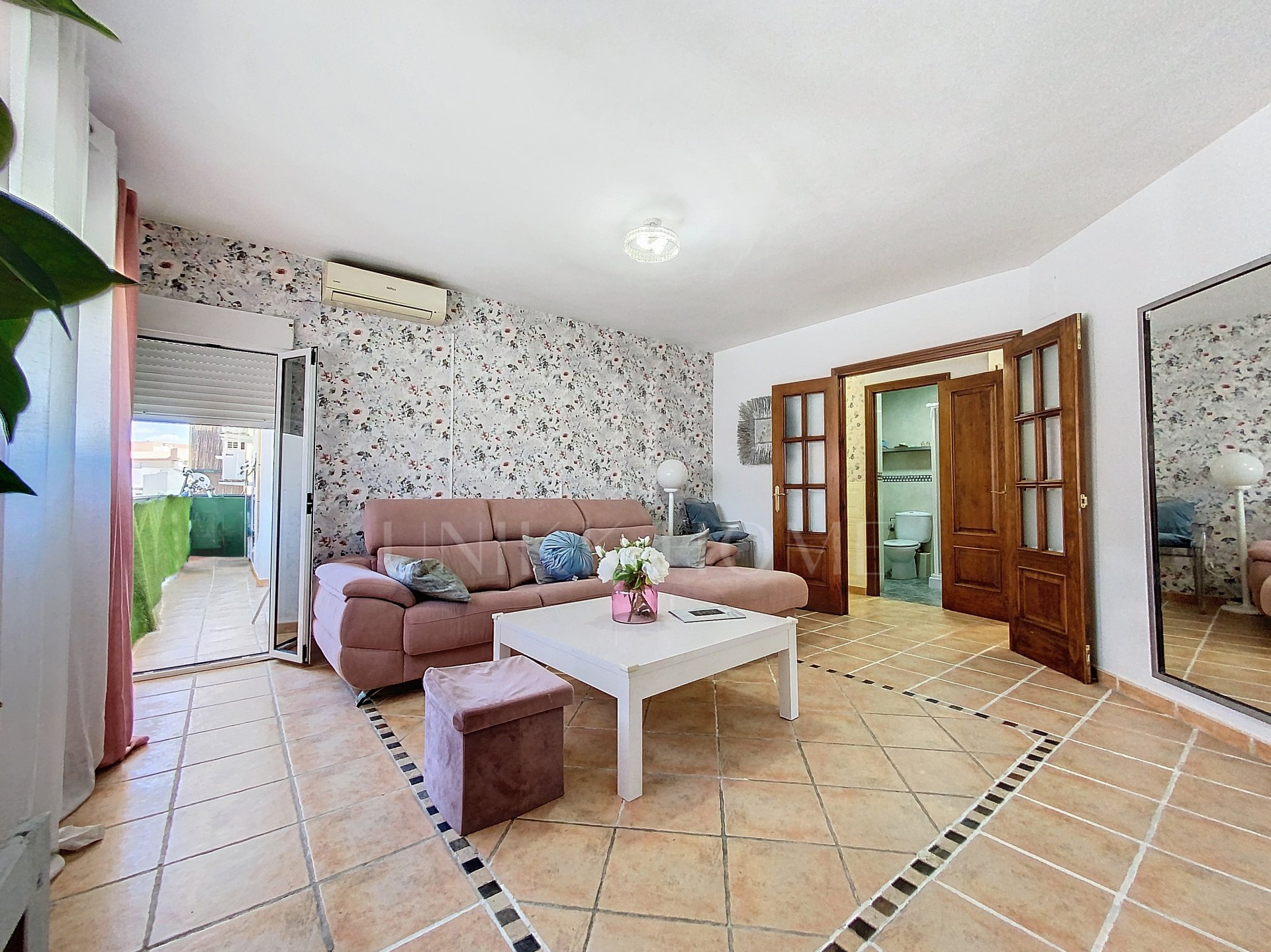 FANTASTICO APARTAMENTO DE 3 HABITACIONES EN PLENO CENTRO DE ESTEPONA