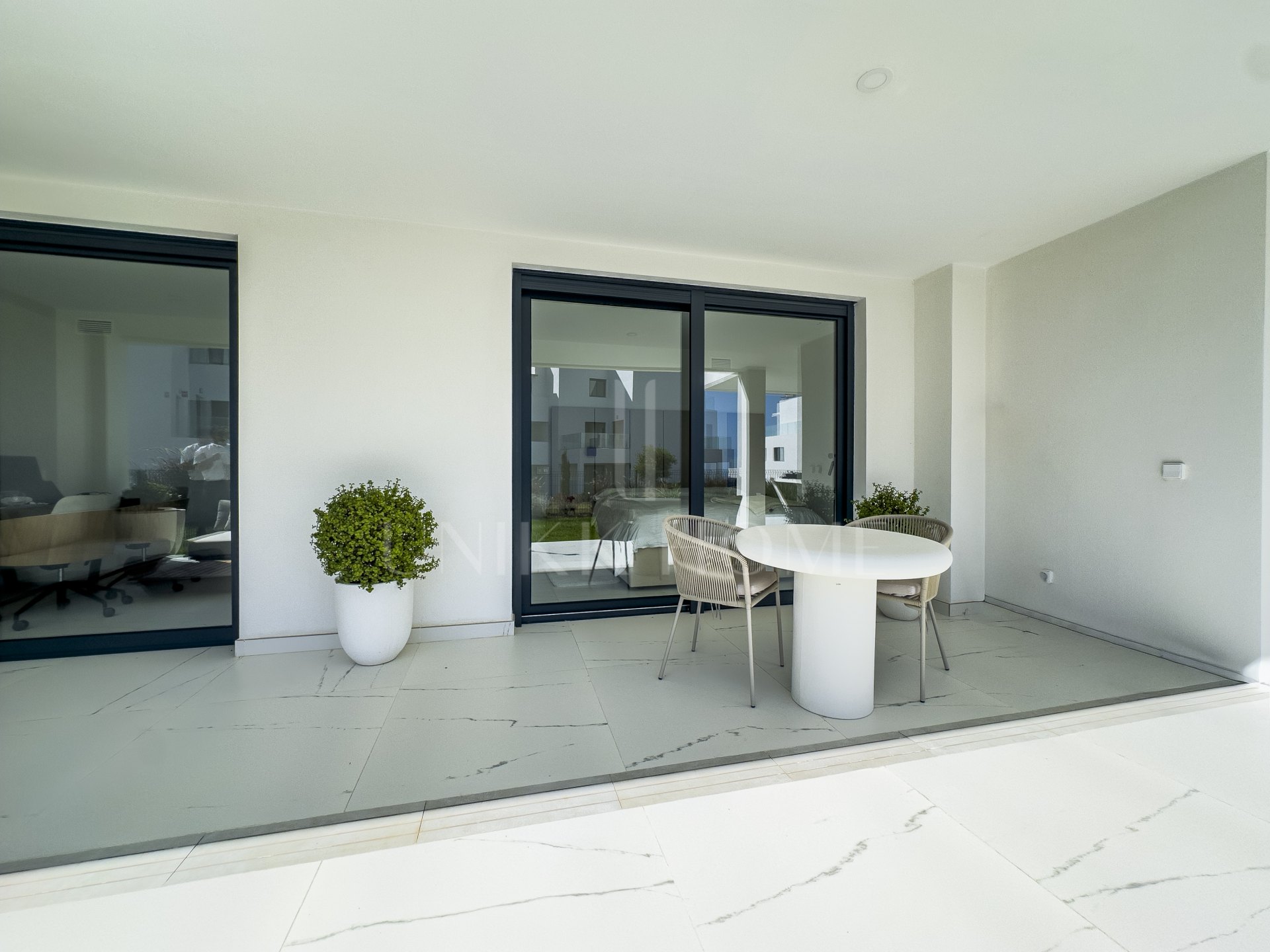Modern apartment with terrace and sea views