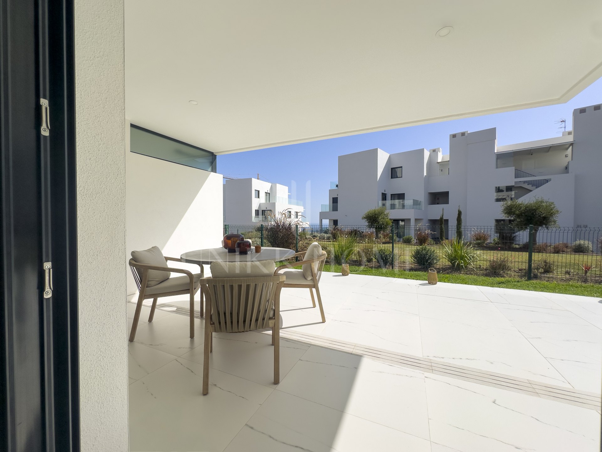 Modern apartment with terrace and sea views