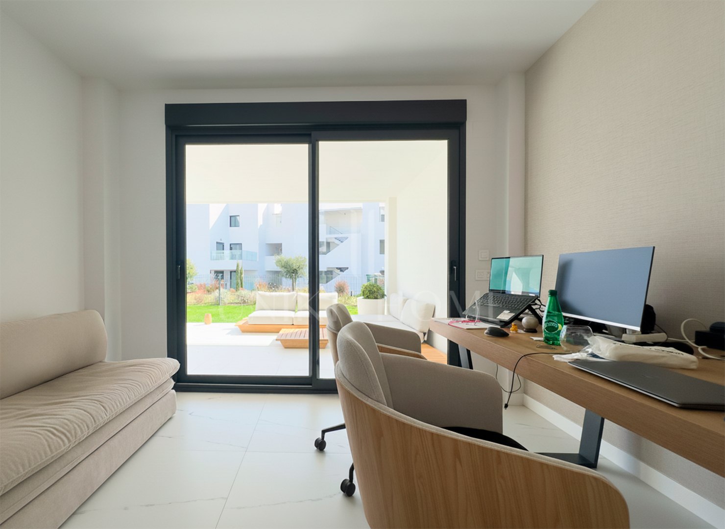Modern apartment with terrace and sea views