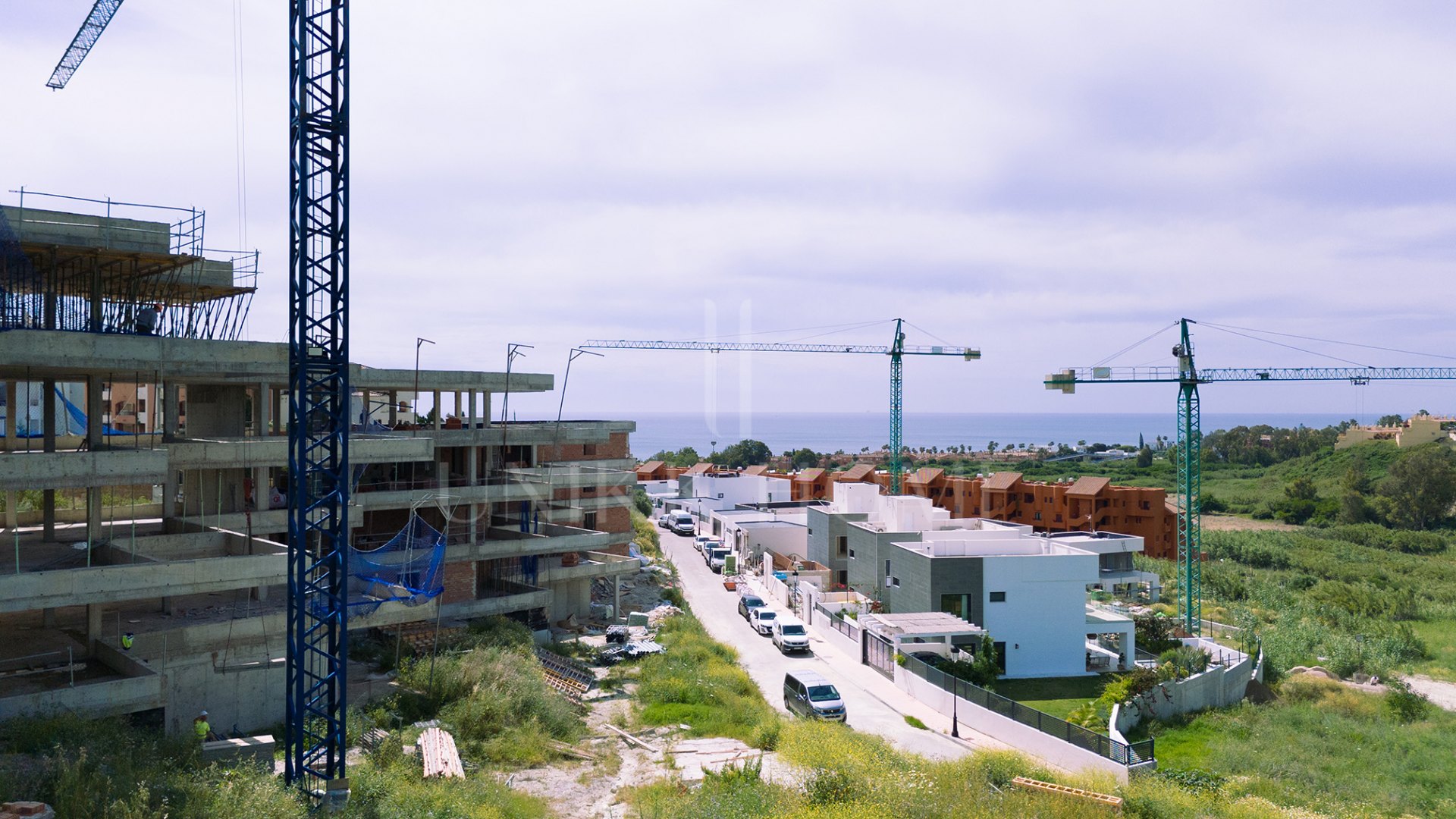 New Build Apartment with Sea Views. Privileged Location!