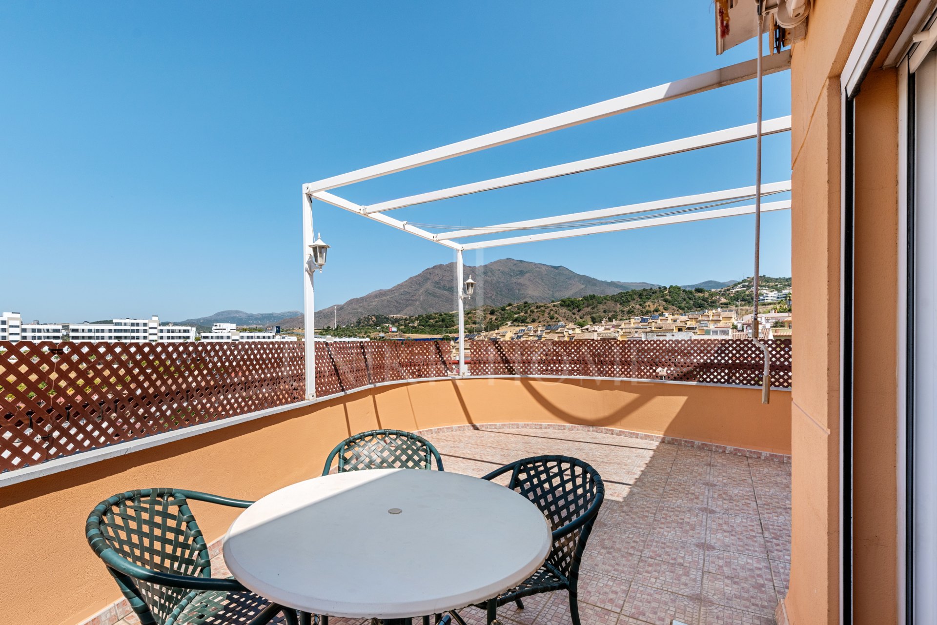 Stunning Penthouse in Estepona Center