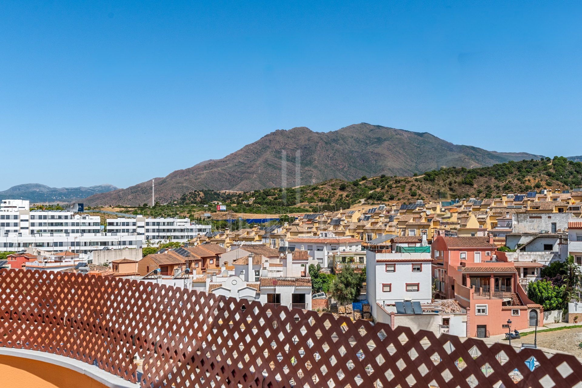 Stunning Penthouse in Estepona Center
