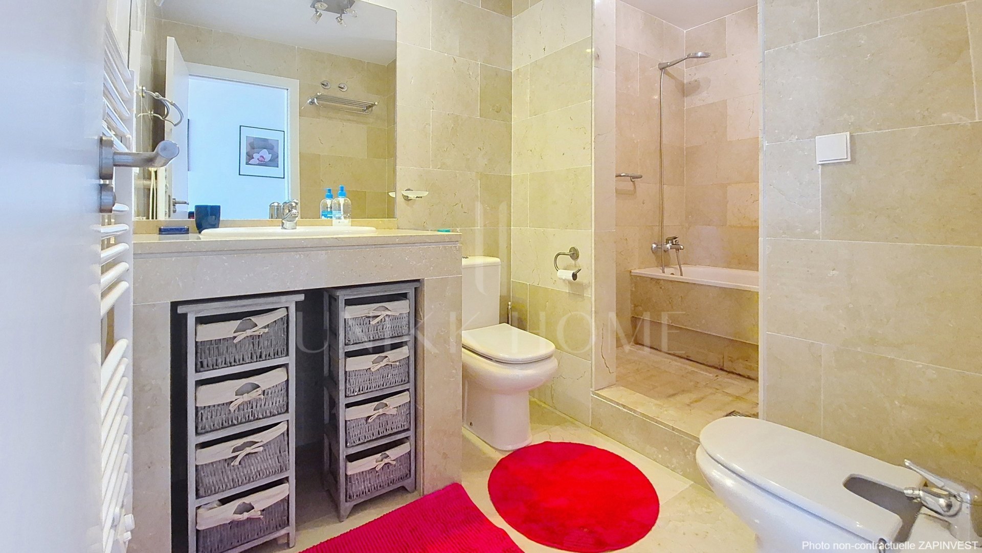 Exclusivo ático de 2 dormitorios con vistas al mar y Gibraltar, junto a Sotogrande