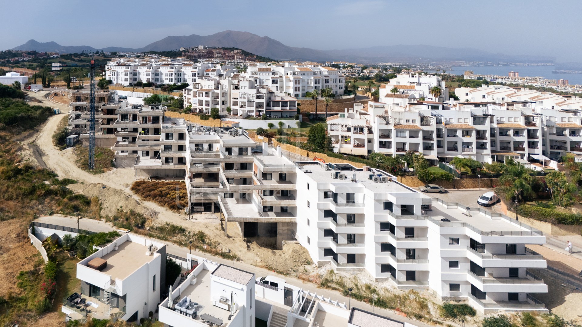 Exclusiva oportunidad en Manilva: obra nueva con una ubicación inmejorable y vistas al Mediterráneo