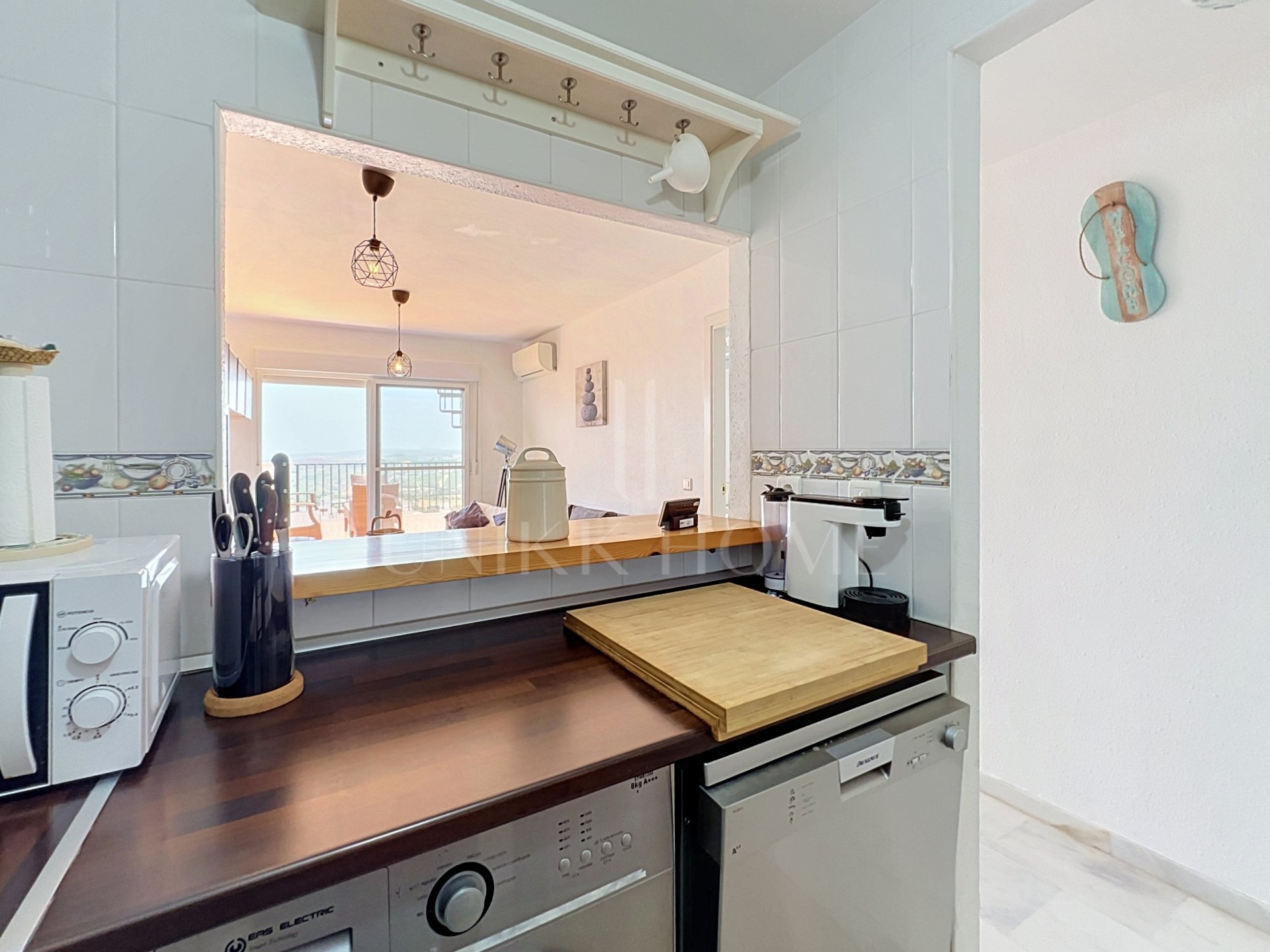 Penthouse with Panoramic Sea Views, Large Solarium and Tourist Rental License in Casares Costa