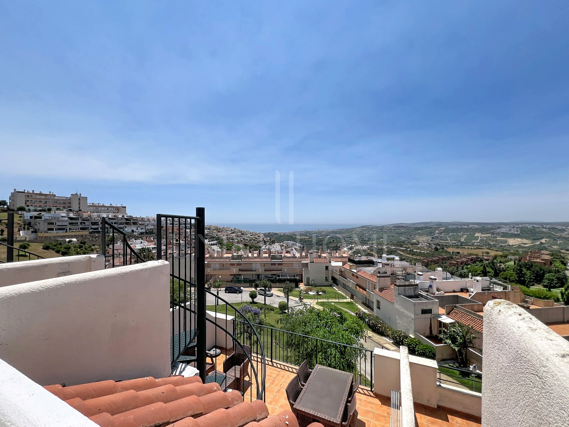 Penthouse with Panoramic Sea Views, Large Solarium and Tourist Rental License in Casares Costa
