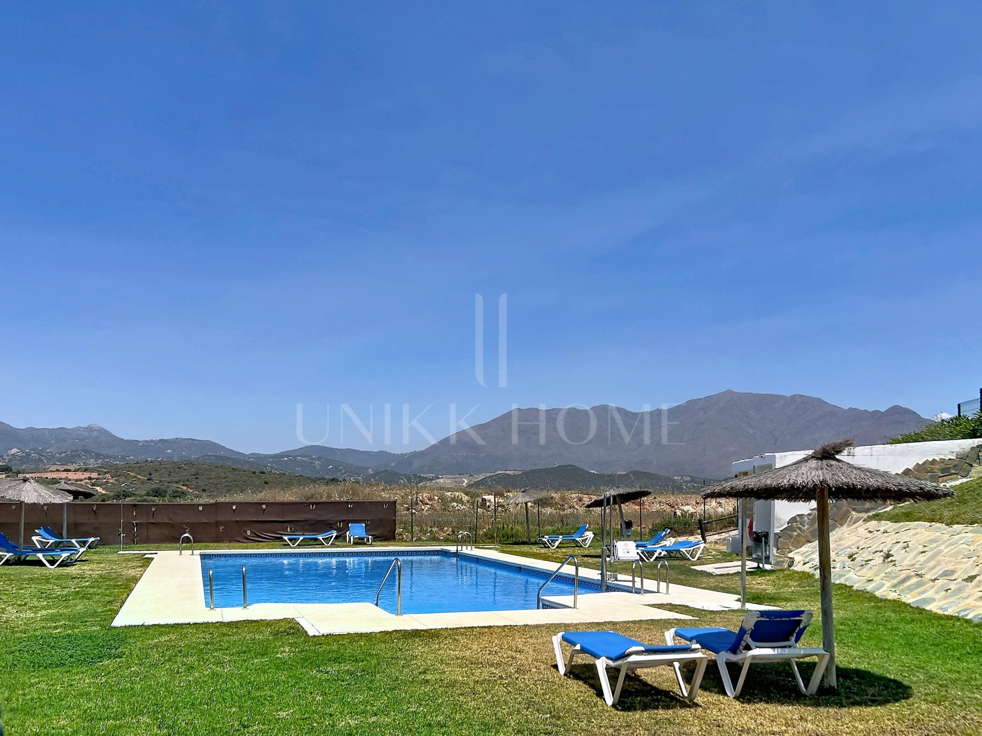 Penthouse with Panoramic Sea Views, Large Solarium and Tourist Rental License in Casares Costa