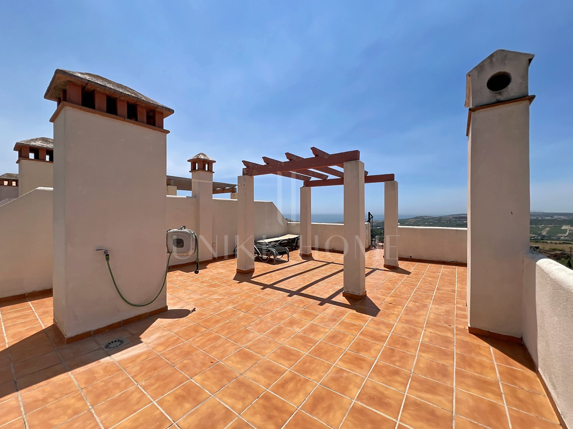 Penthouse with Panoramic Sea Views, Large Solarium and Tourist Rental License in Casares Costa