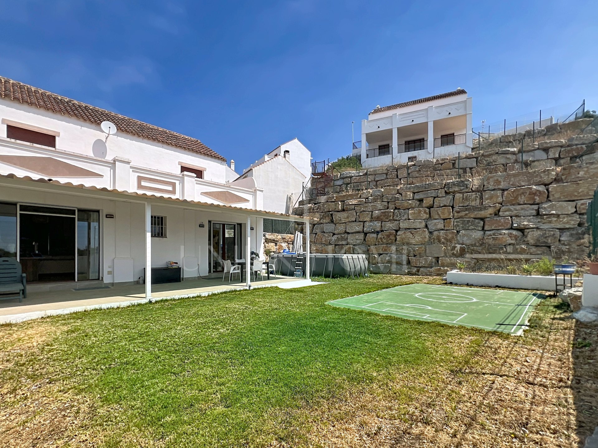 Villa Between Finca Cortesin and Doña Julia Golf Courses in Casares Costa