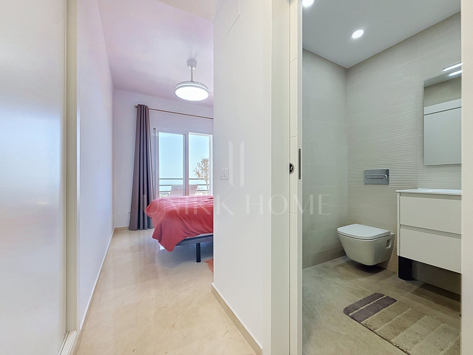 Apartamento reformado con vistas al mar a 800 m de la playa
