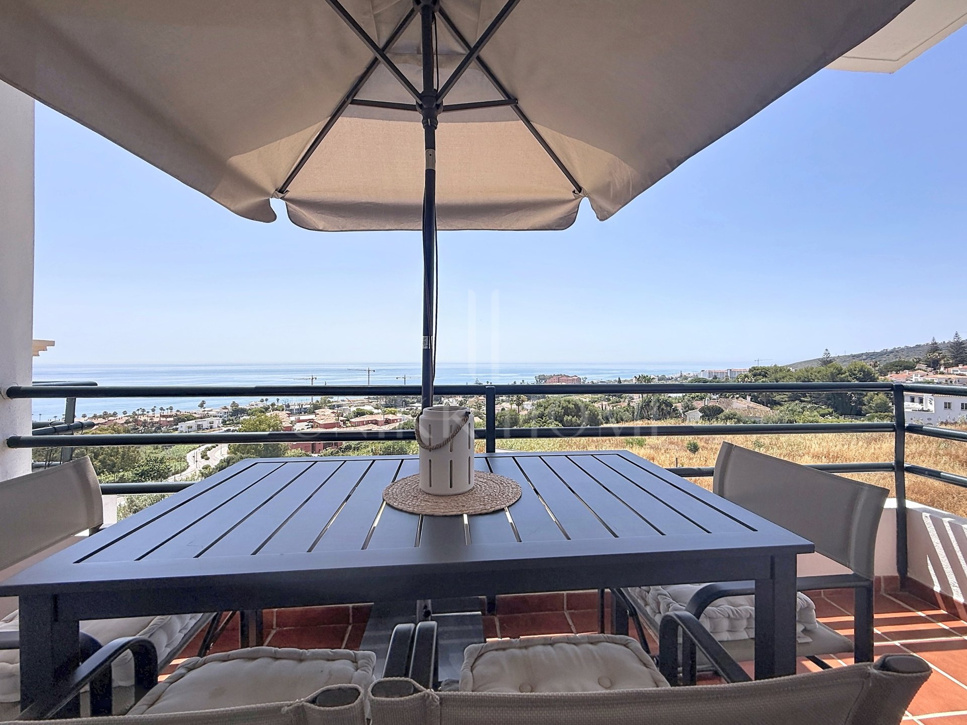 Apartamento reformado con vistas al mar a 800 m de la playa